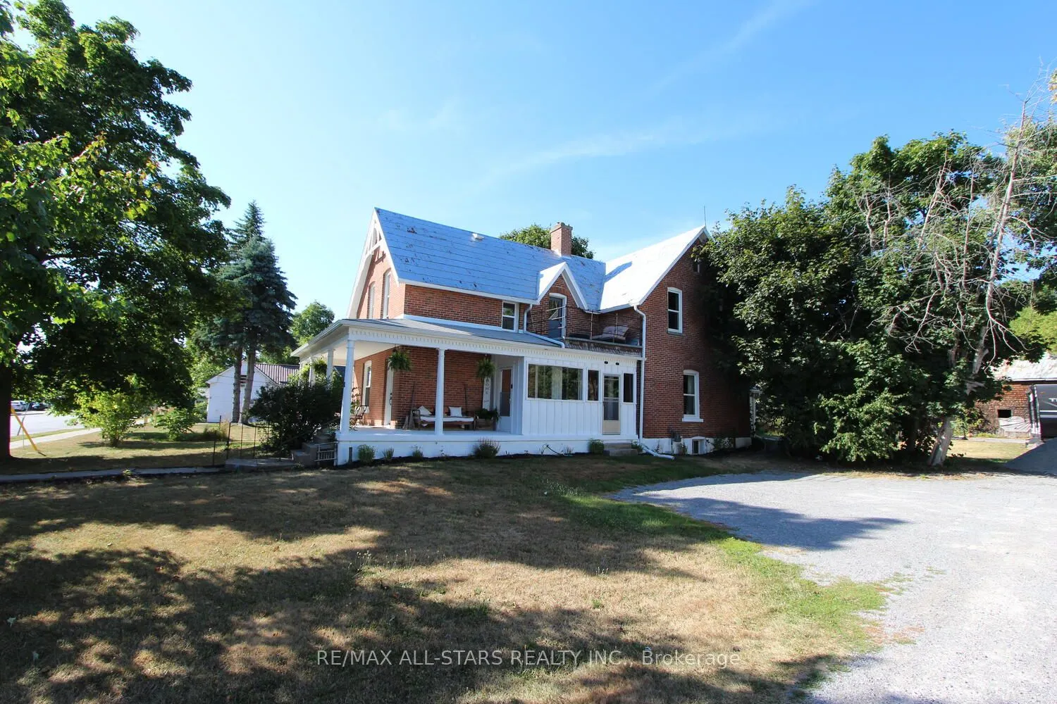 21 Francis Street E