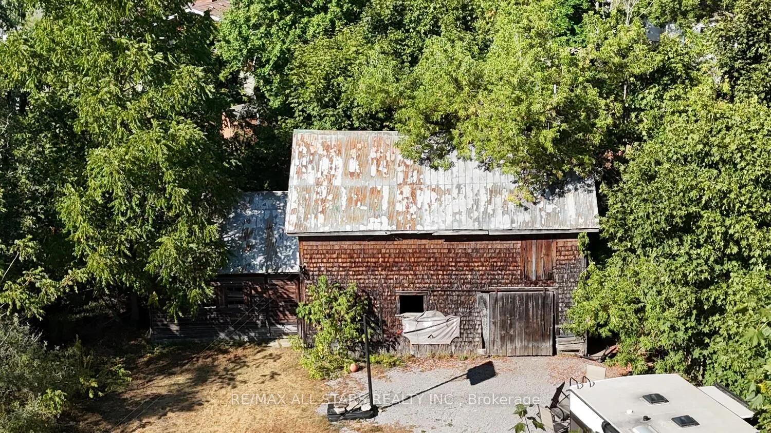 21 Francis Street E