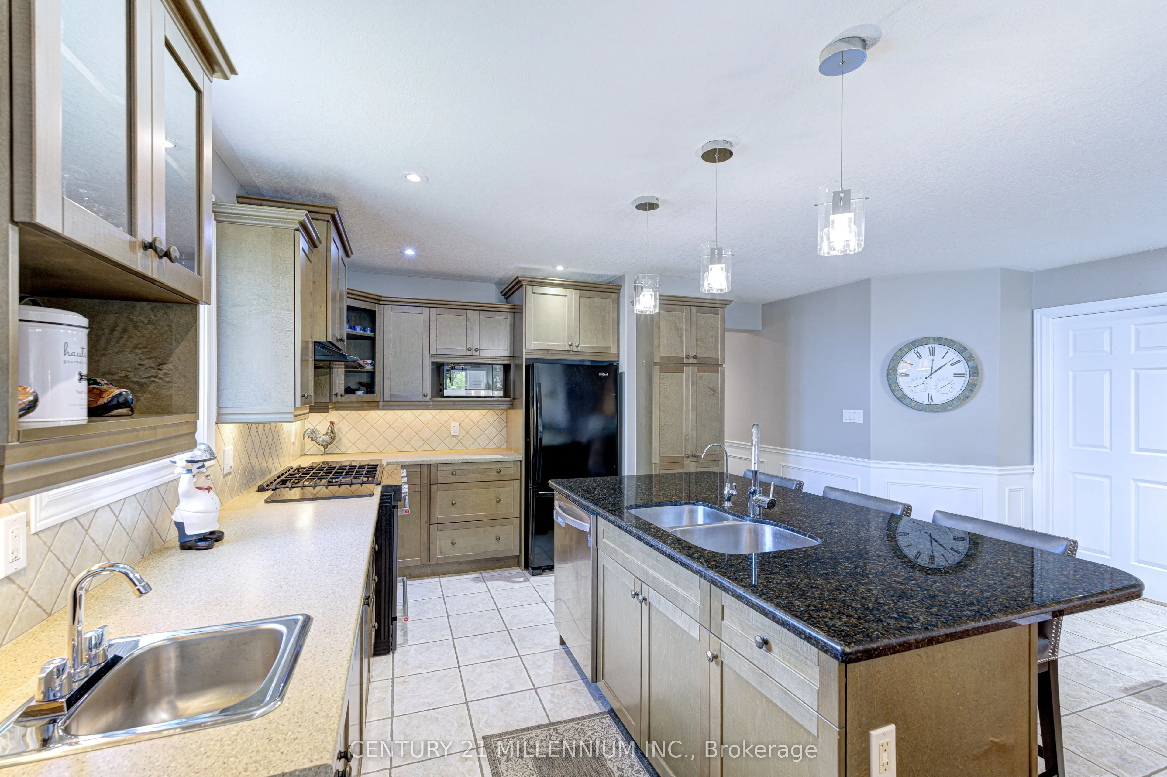 385 Park Road N, #21