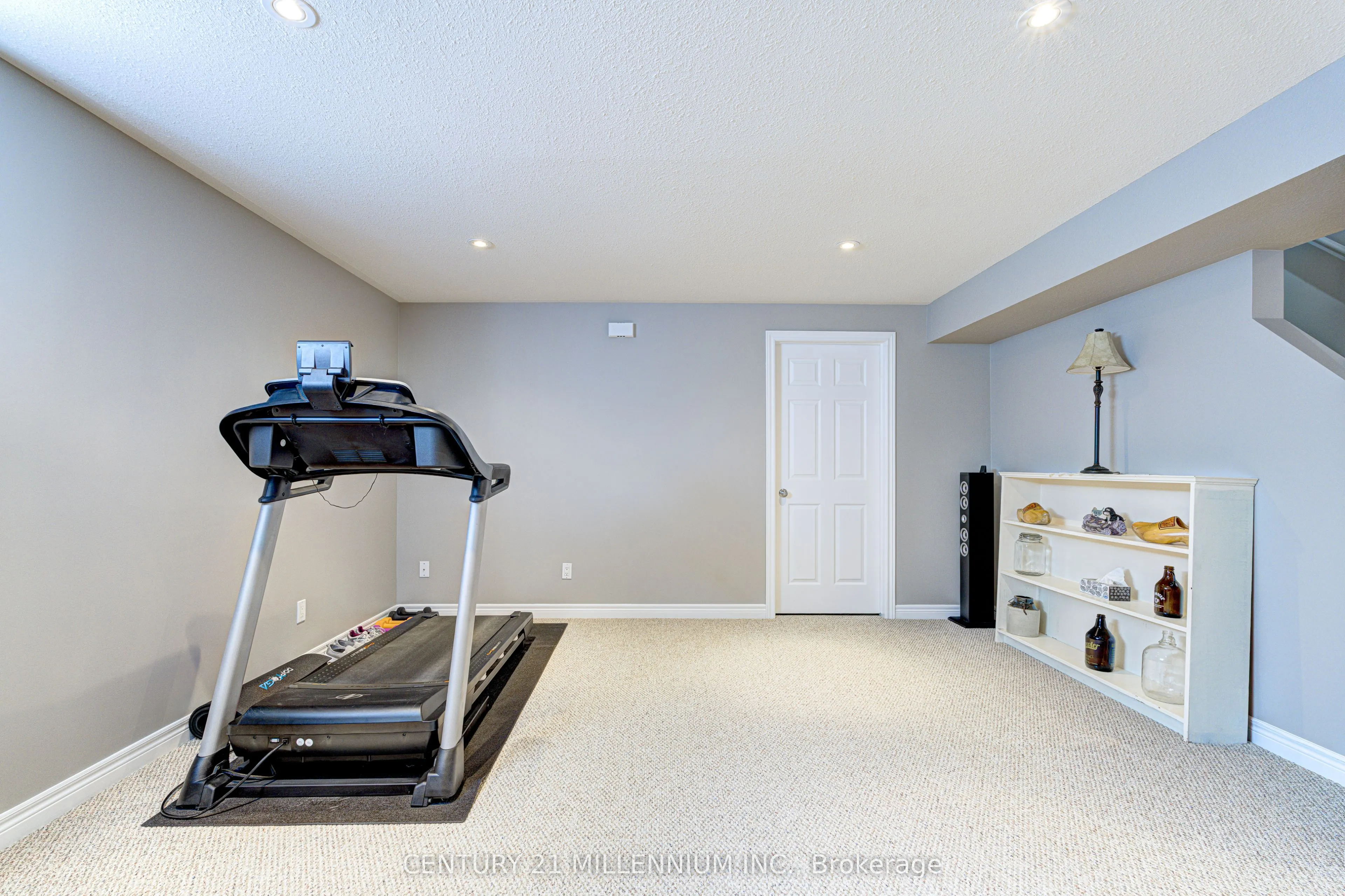 385 Park Road N, #21