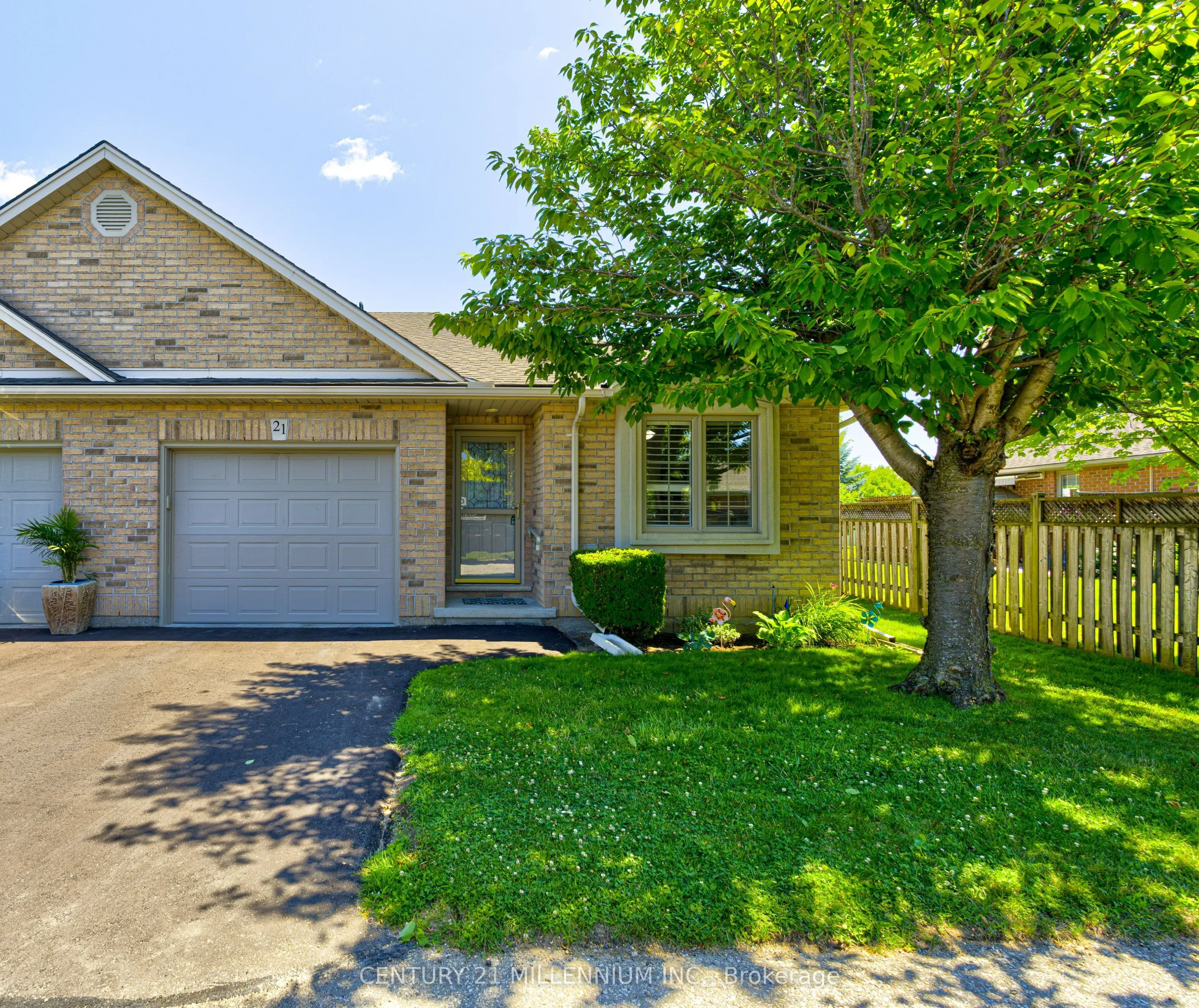 385 Park Road N, #21