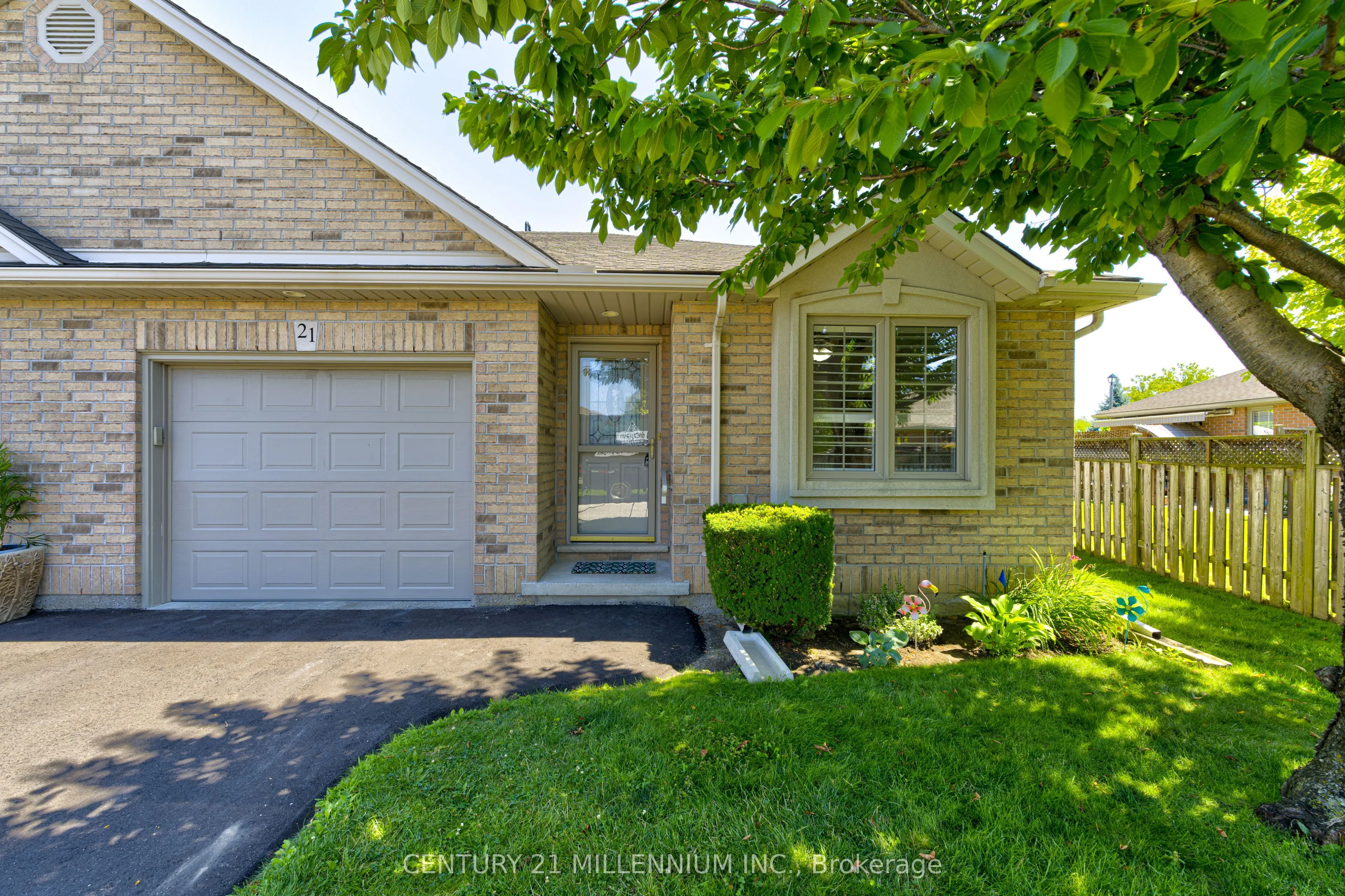 385 Park Road N, #21