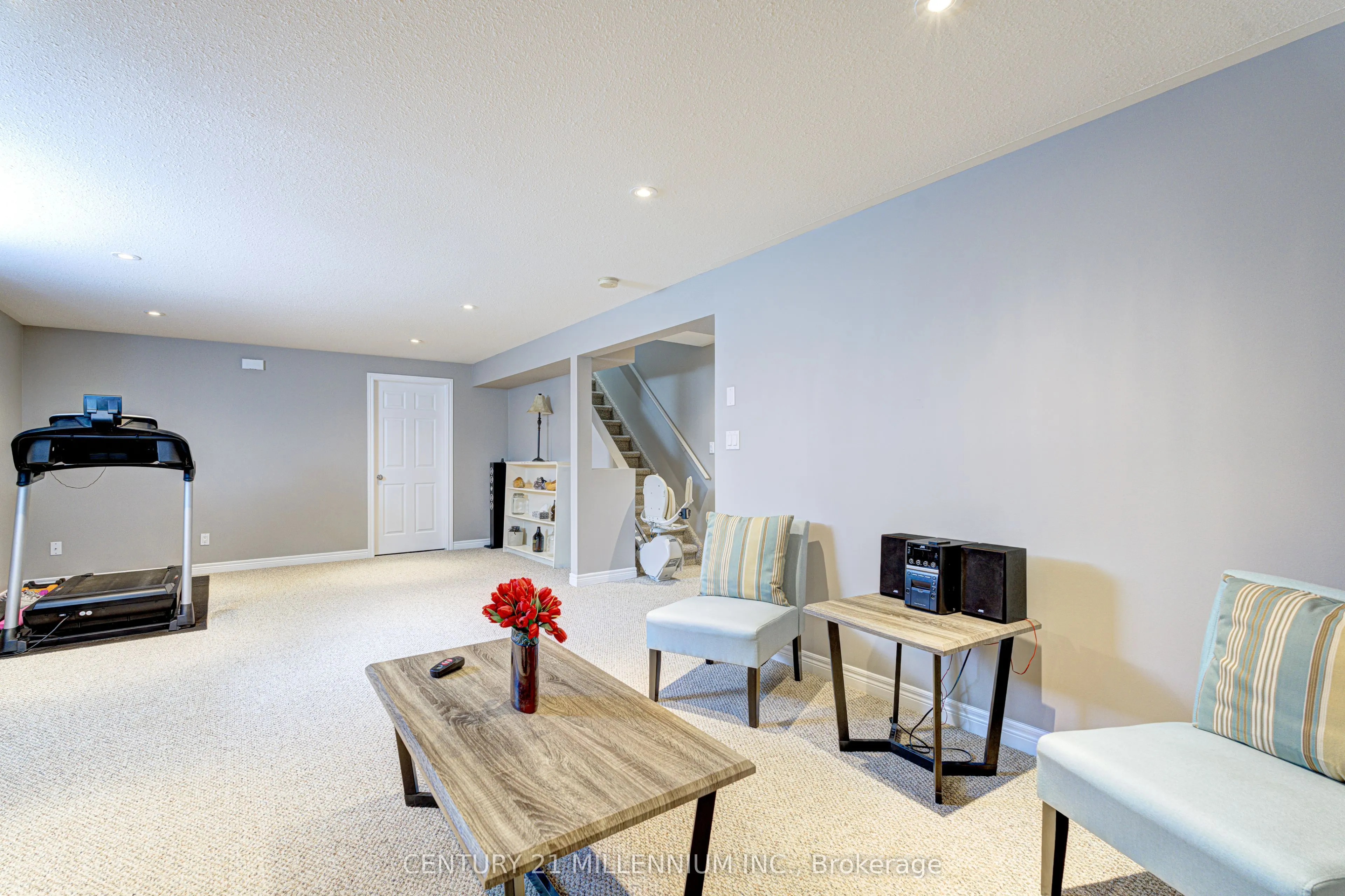 385 Park Road N, #21