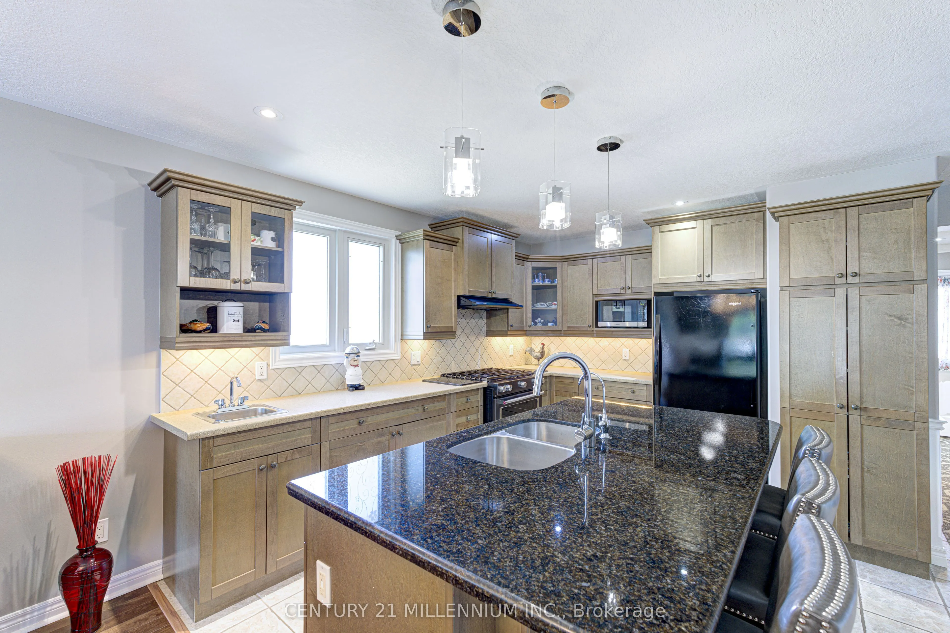 385 Park Road N, #21