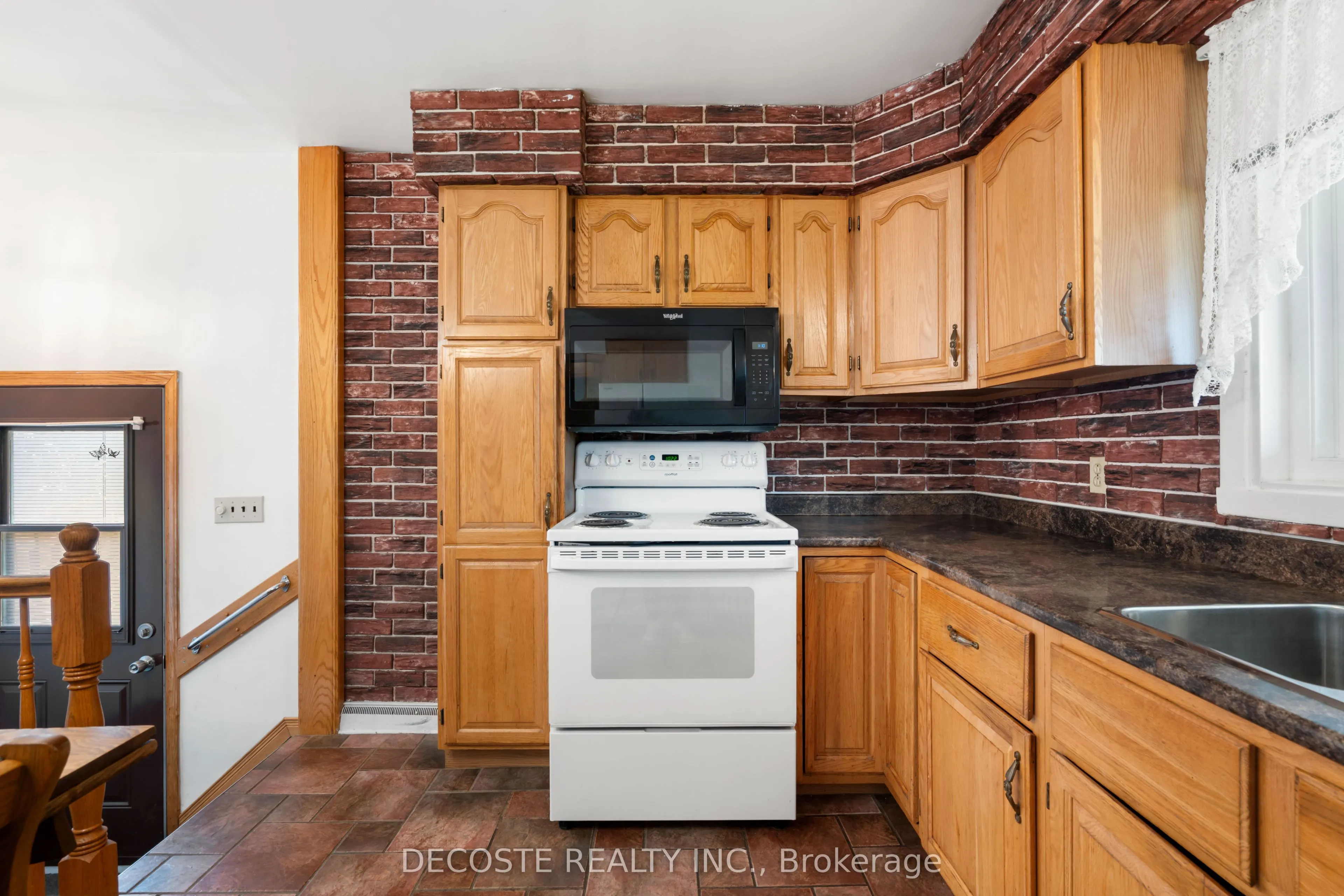 205 Dominion Street N