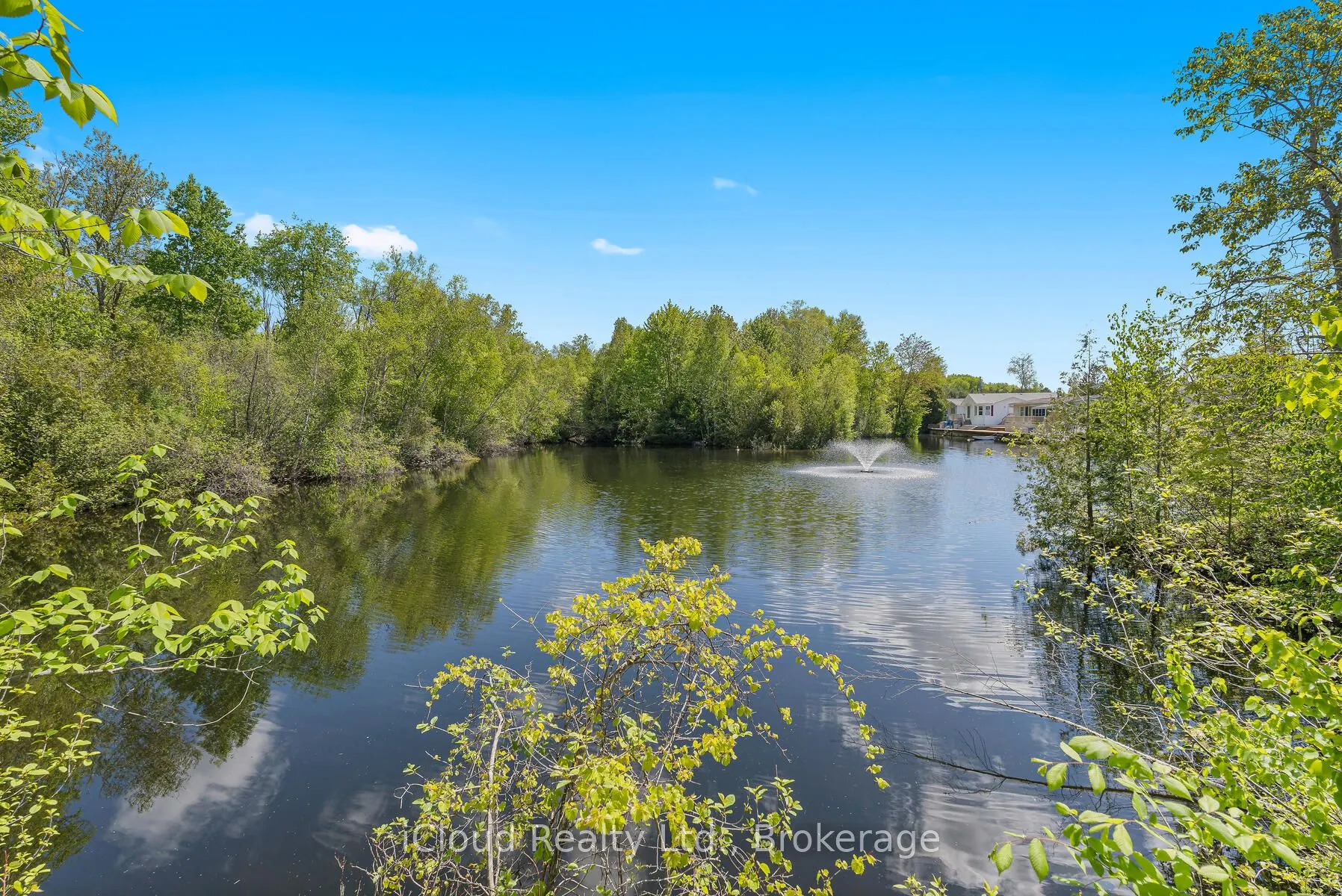 2 Trillium Beach Drive