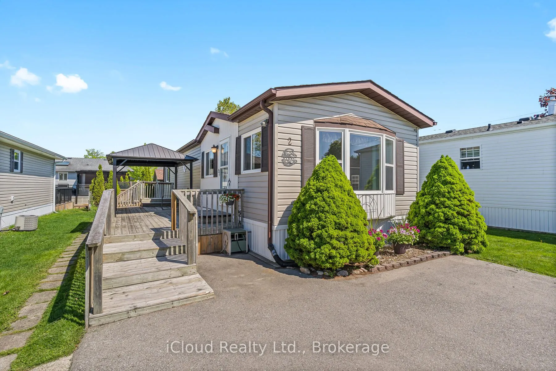 2 Trillium Beach Drive