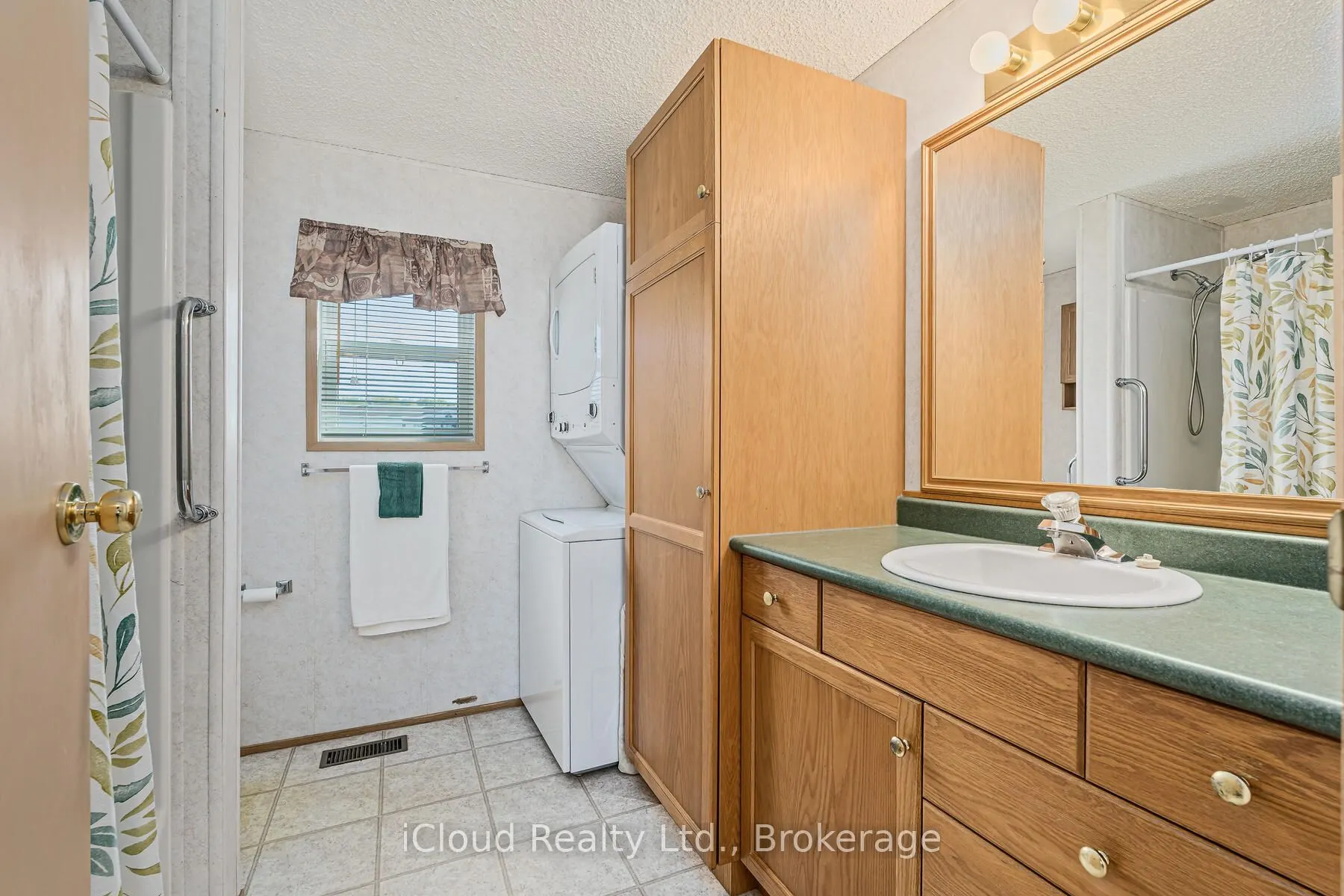 2 Trillium Beach Drive
