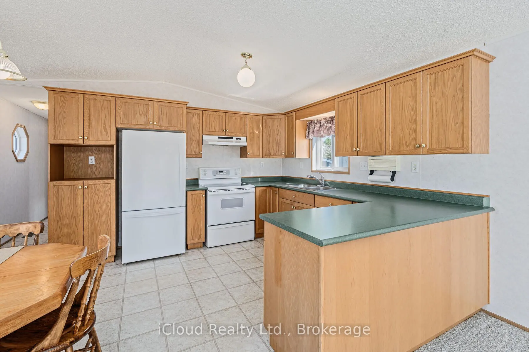 2 Trillium Beach Drive
