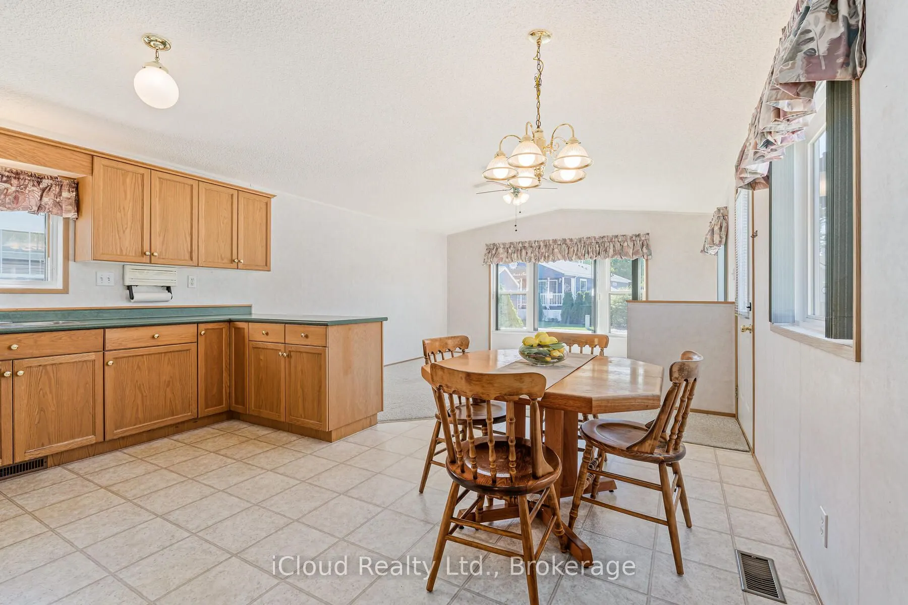 2 Trillium Beach Drive
