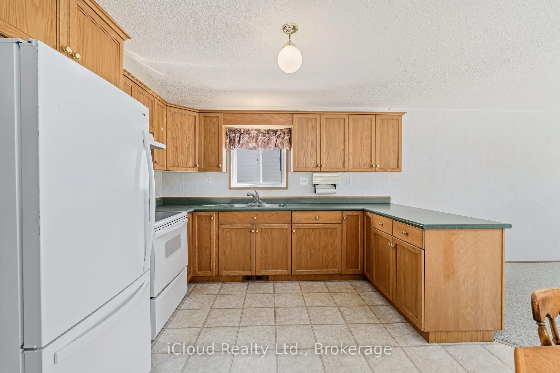 2 Trillium Beach Drive