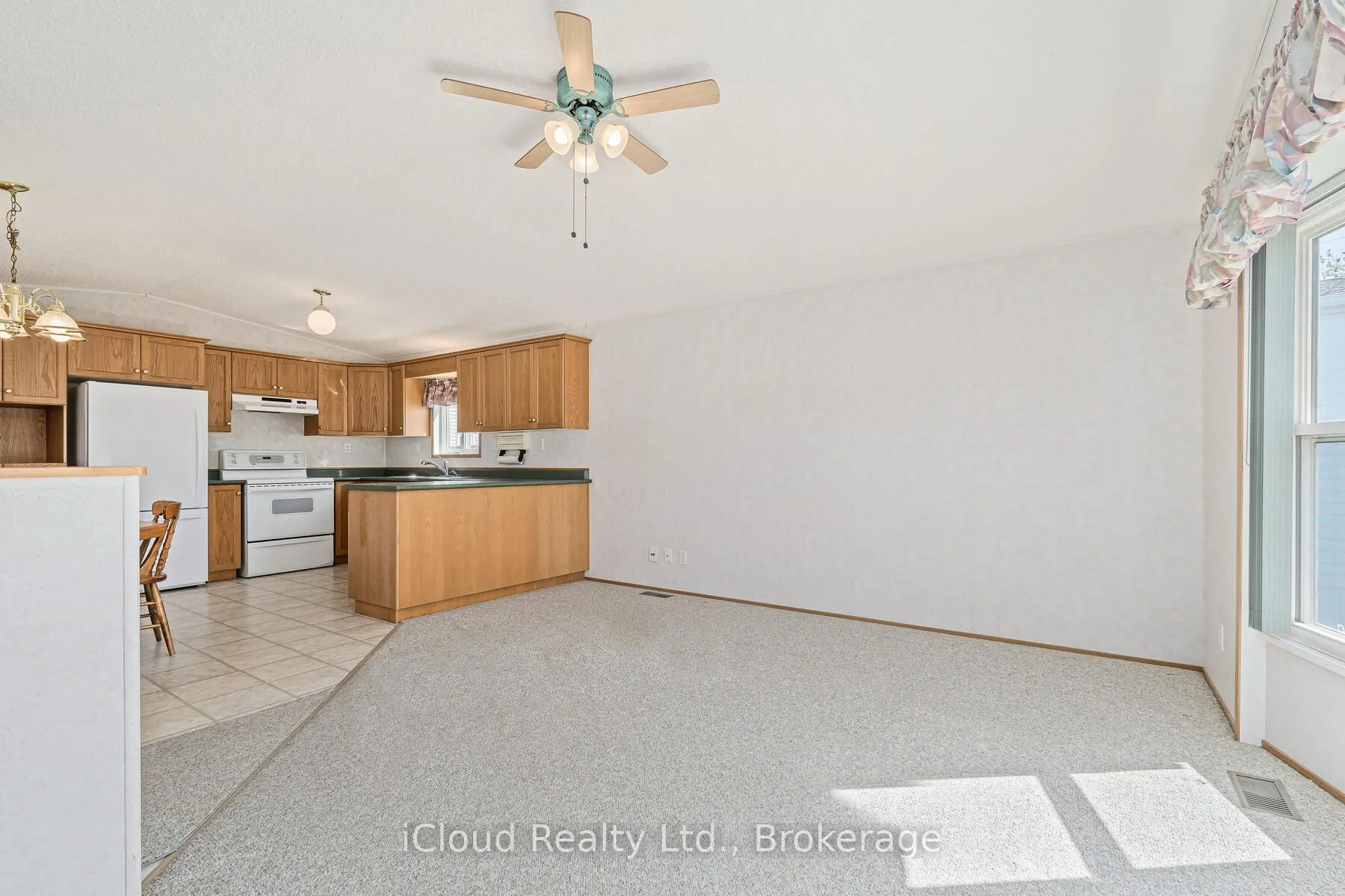2 Trillium Beach Drive