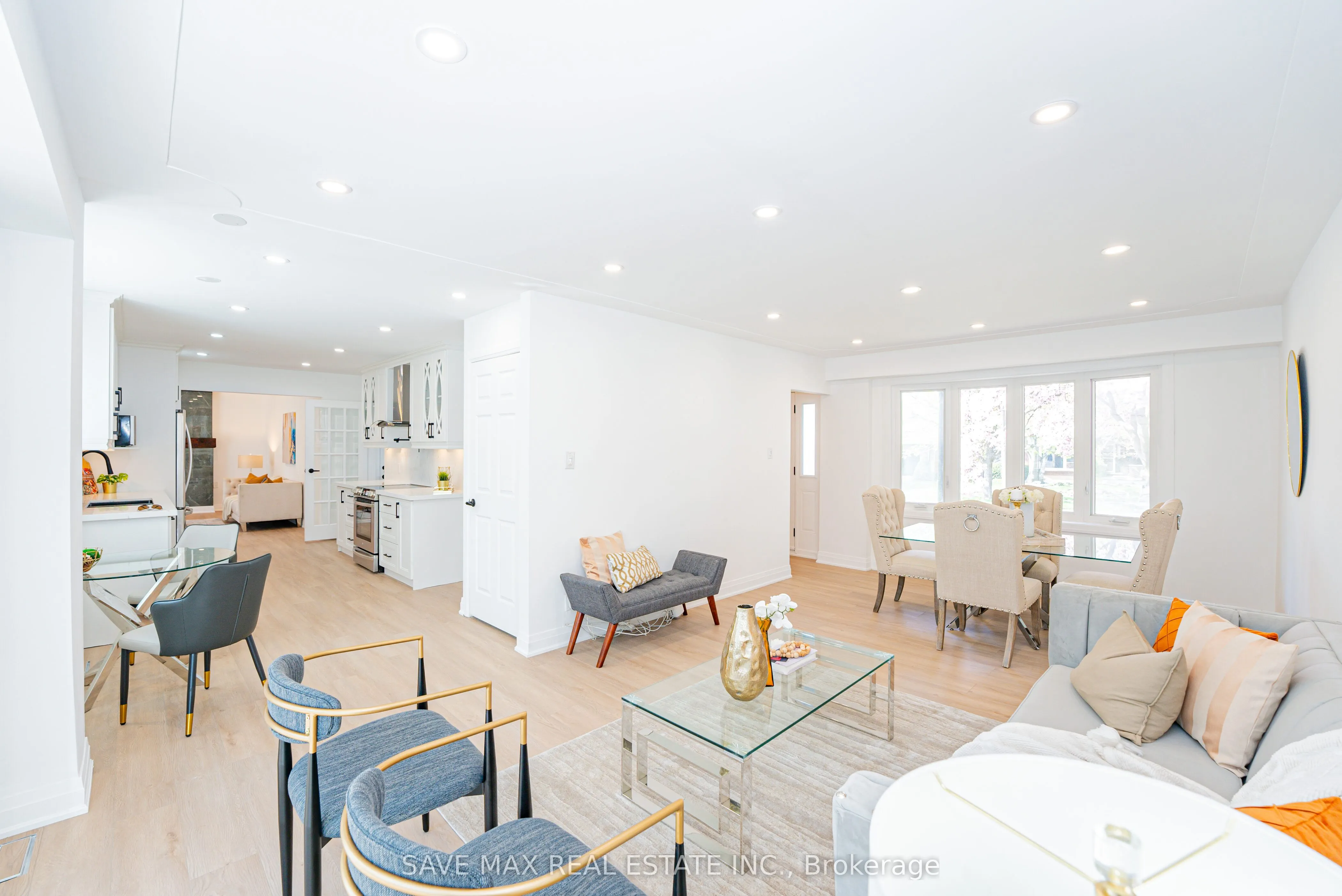281 PARKMOUNT Drive