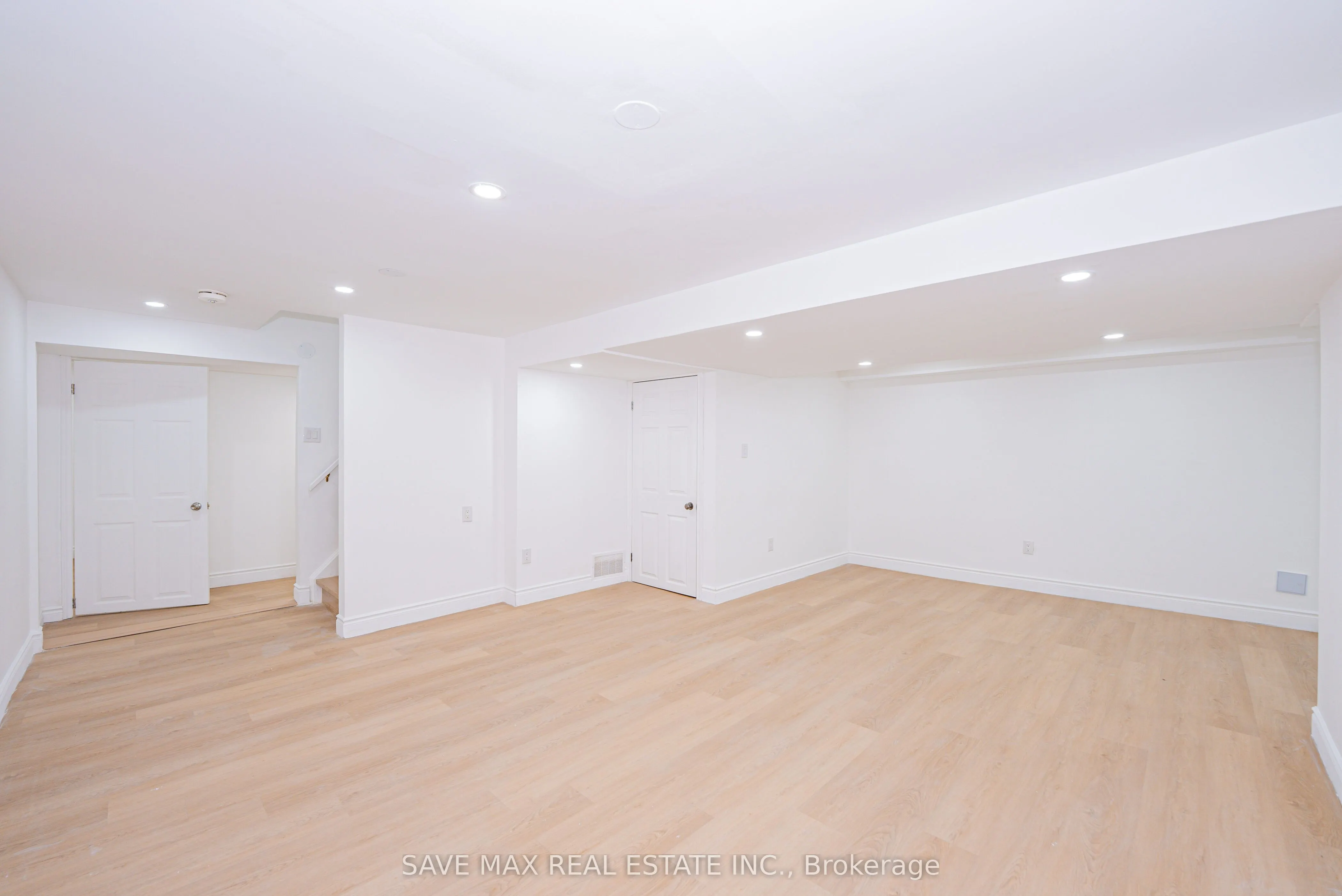 281 PARKMOUNT Drive