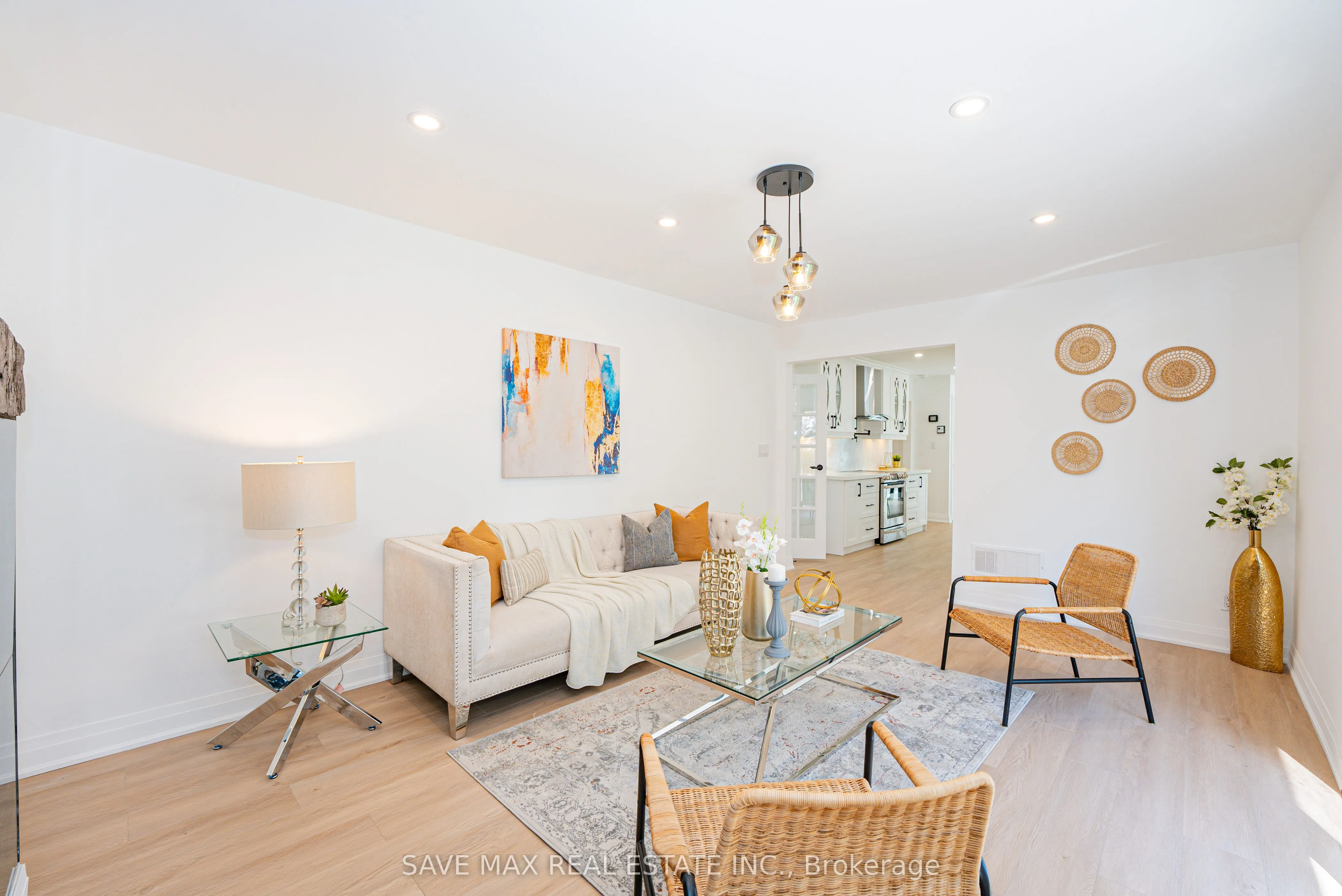 281 PARKMOUNT Drive