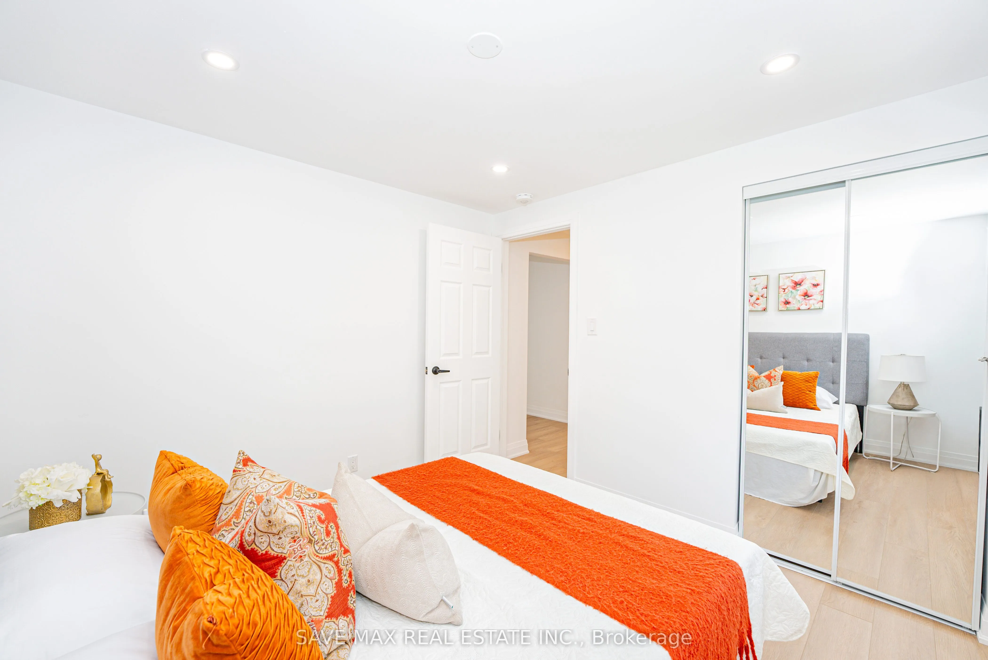 281 PARKMOUNT Drive