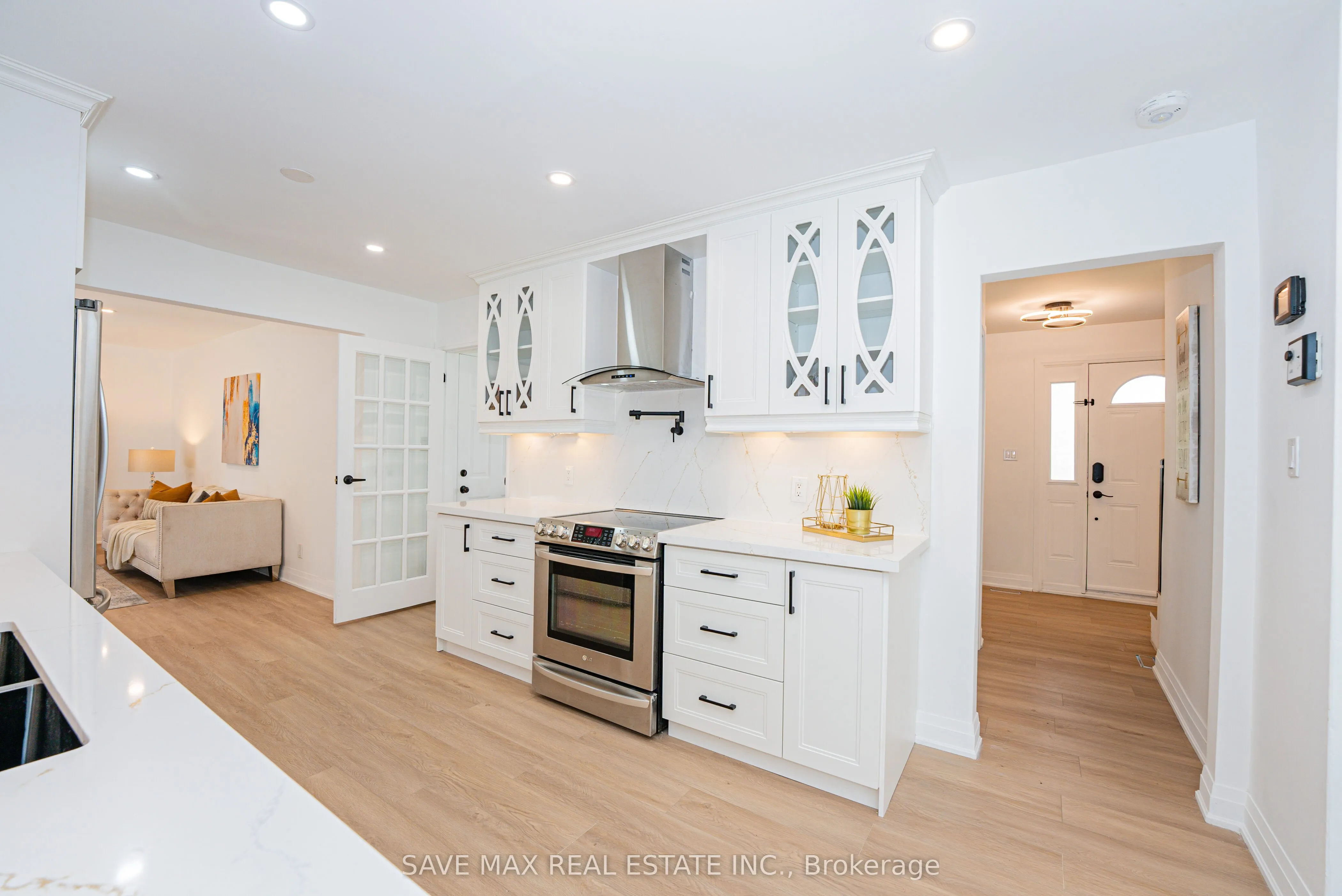 281 PARKMOUNT Drive