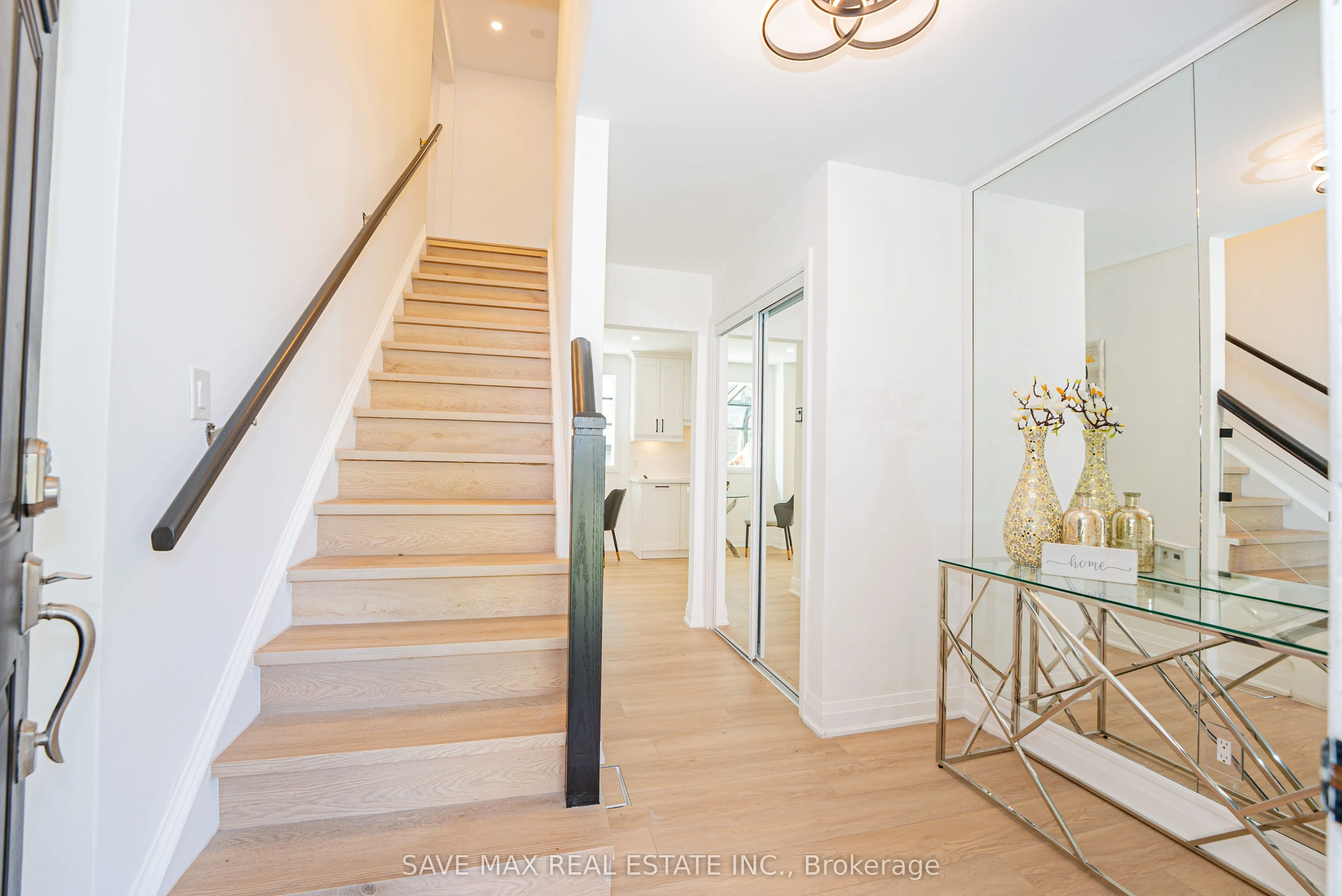 281 PARKMOUNT Drive