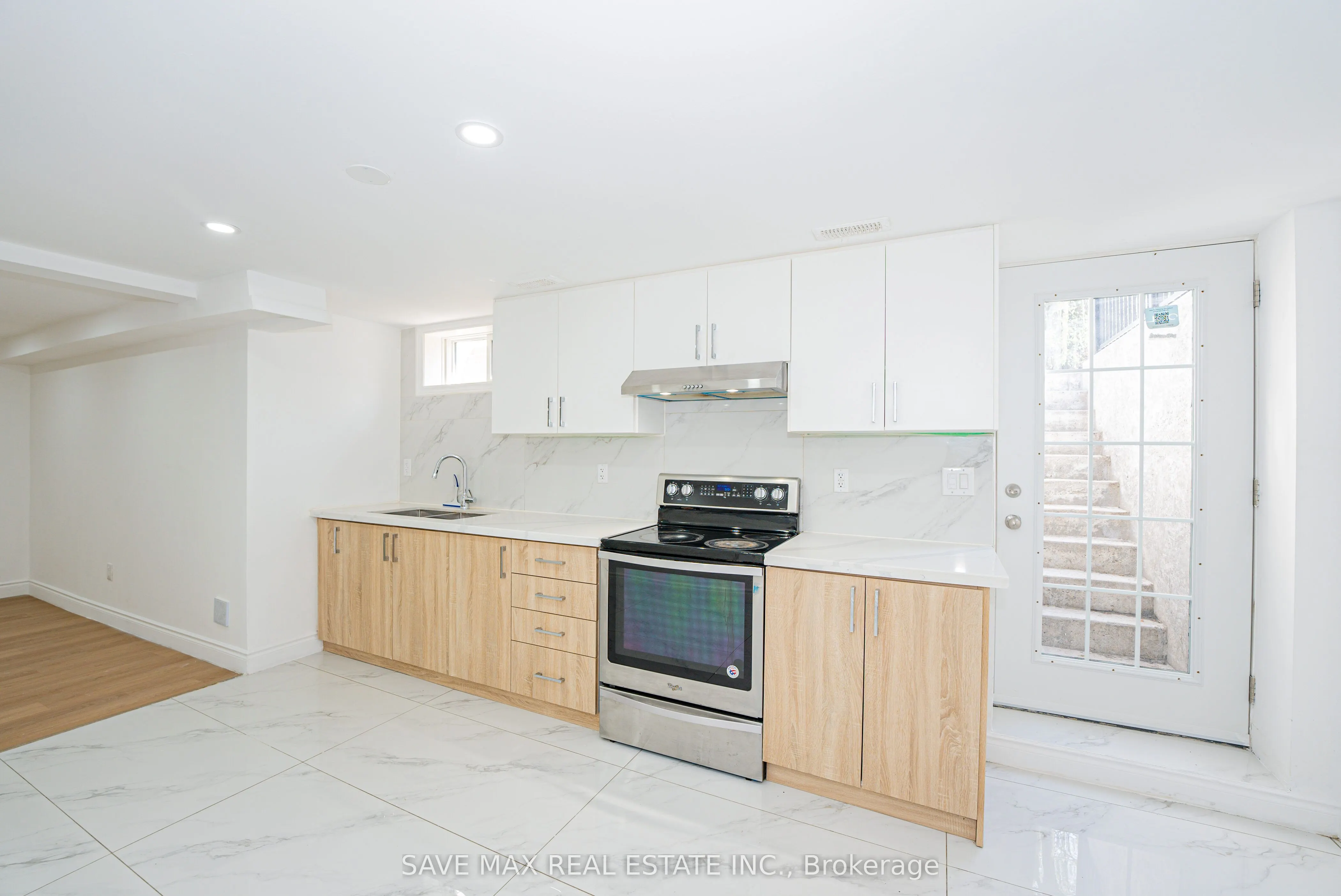 281 PARKMOUNT Drive