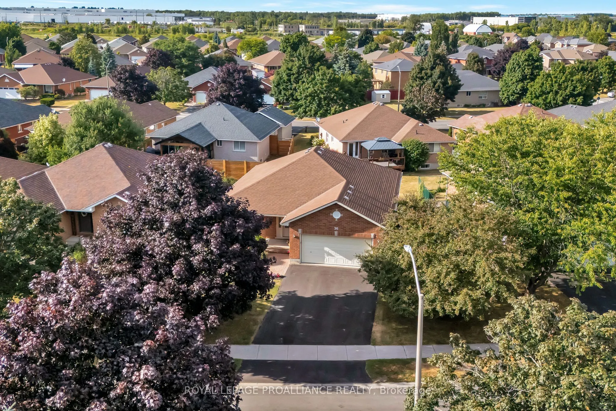 36 Oak Ridge Boulevard
