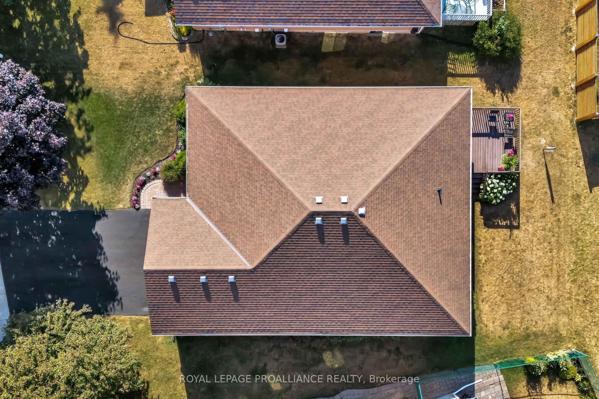 36 Oak Ridge Boulevard