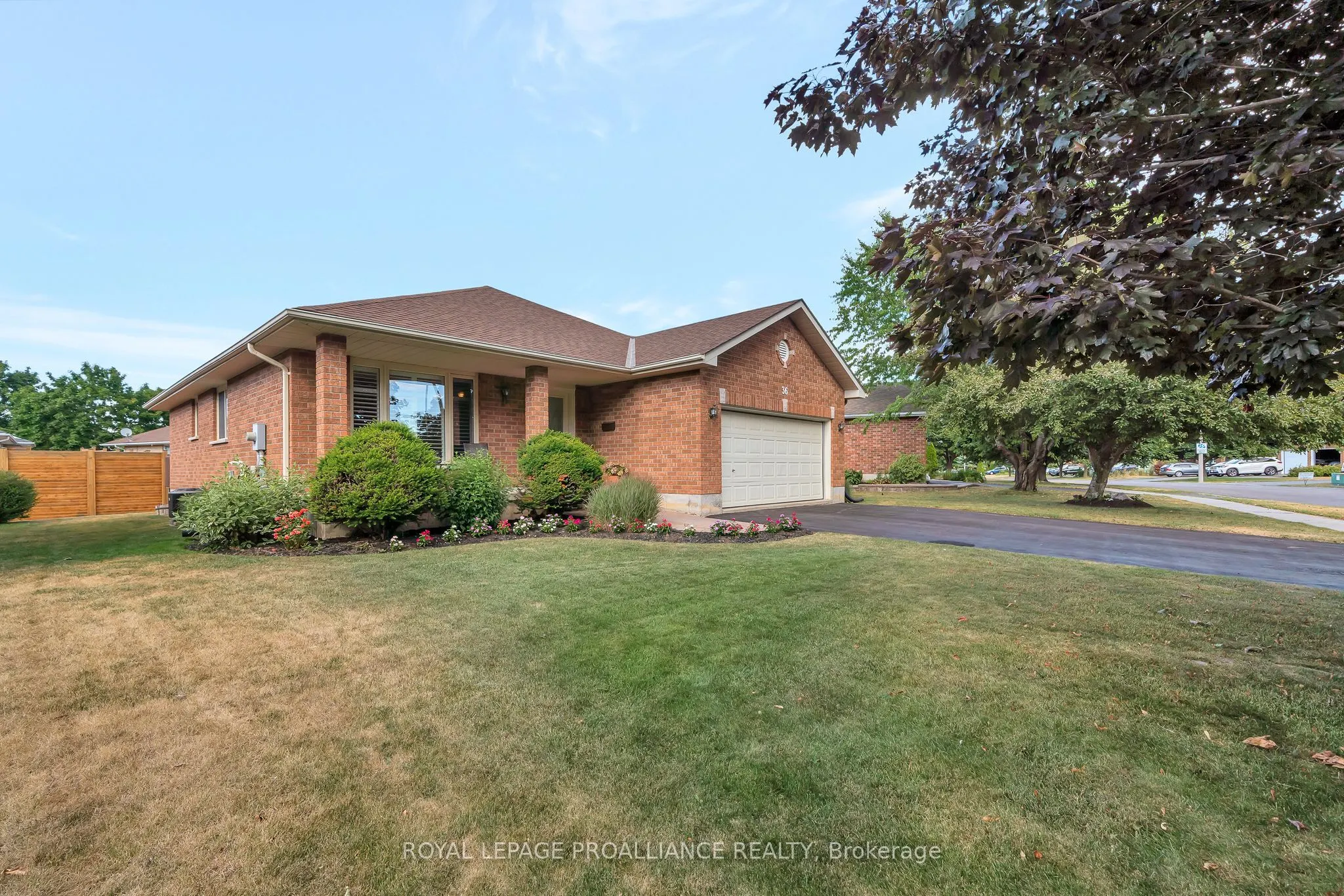 36 Oak Ridge Boulevard