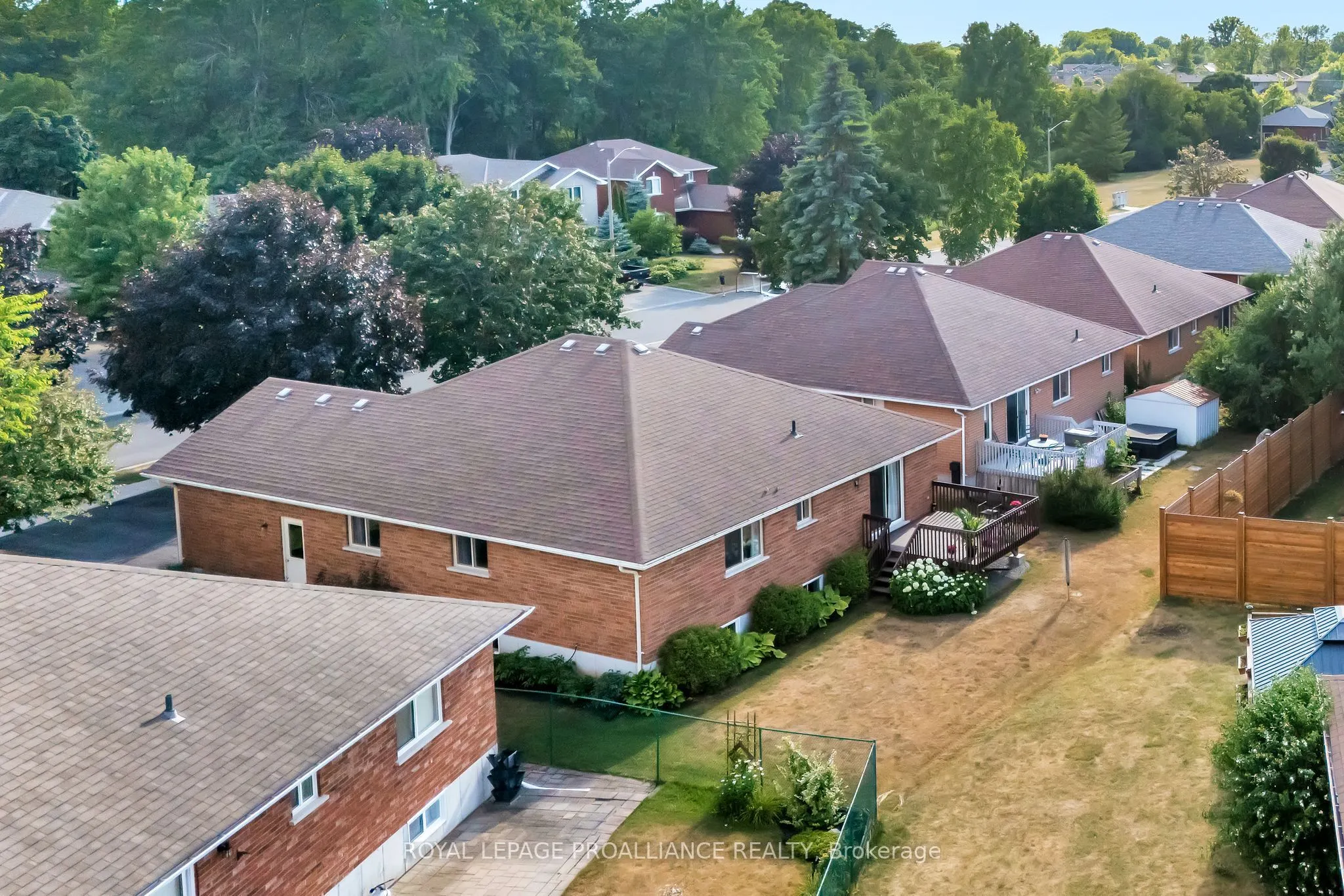 36 Oak Ridge Boulevard