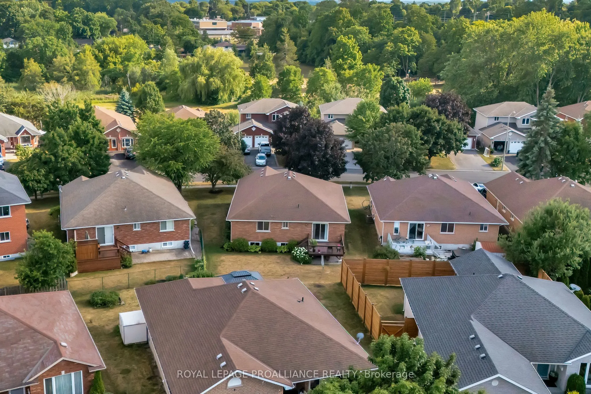 36 Oak Ridge Boulevard