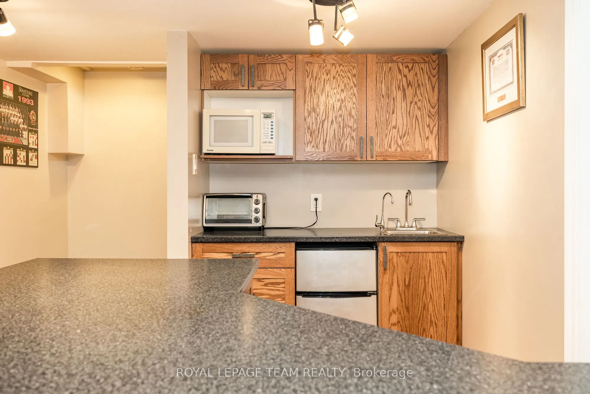 1234 Kinburn Side Road