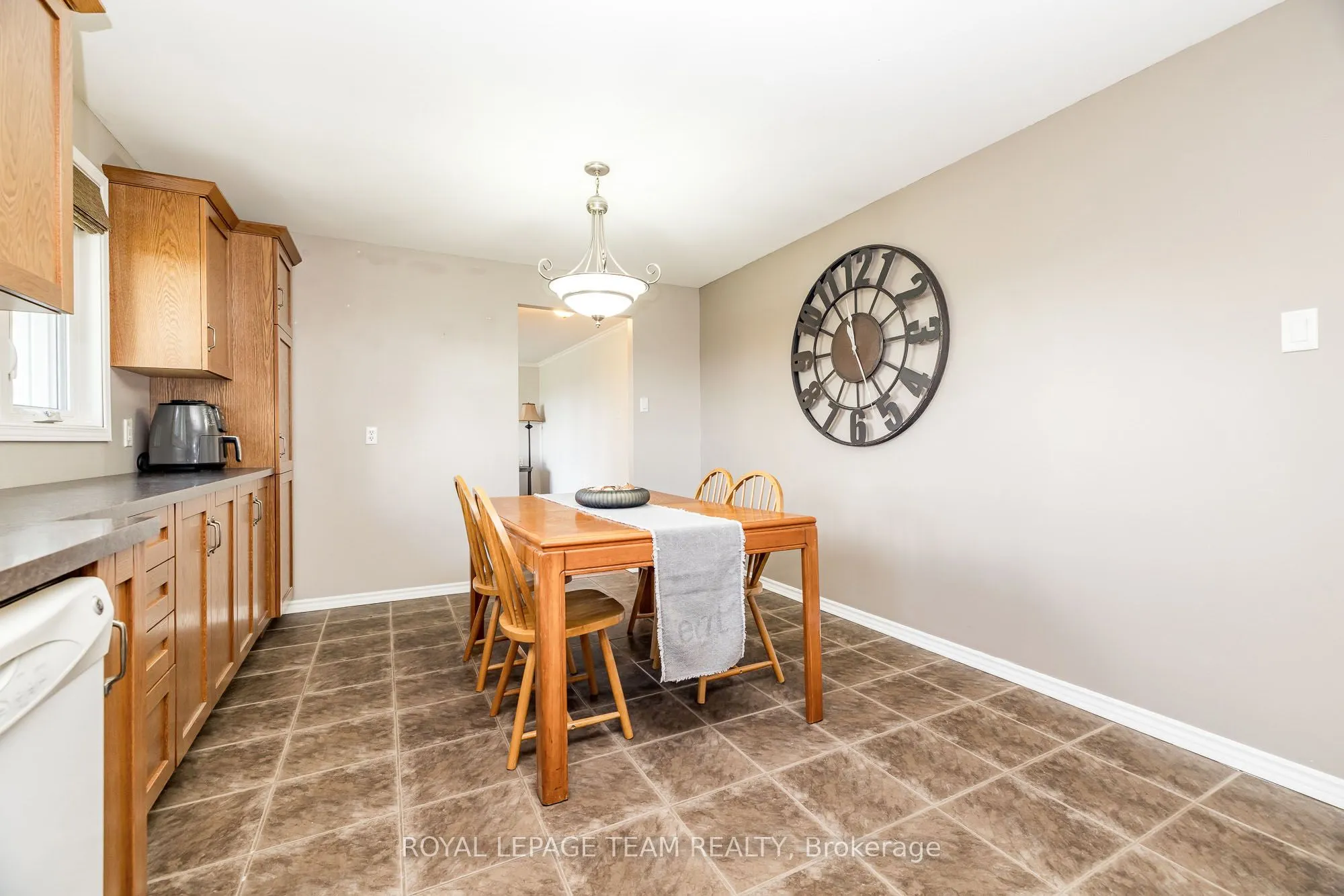 1234 Kinburn Side Road