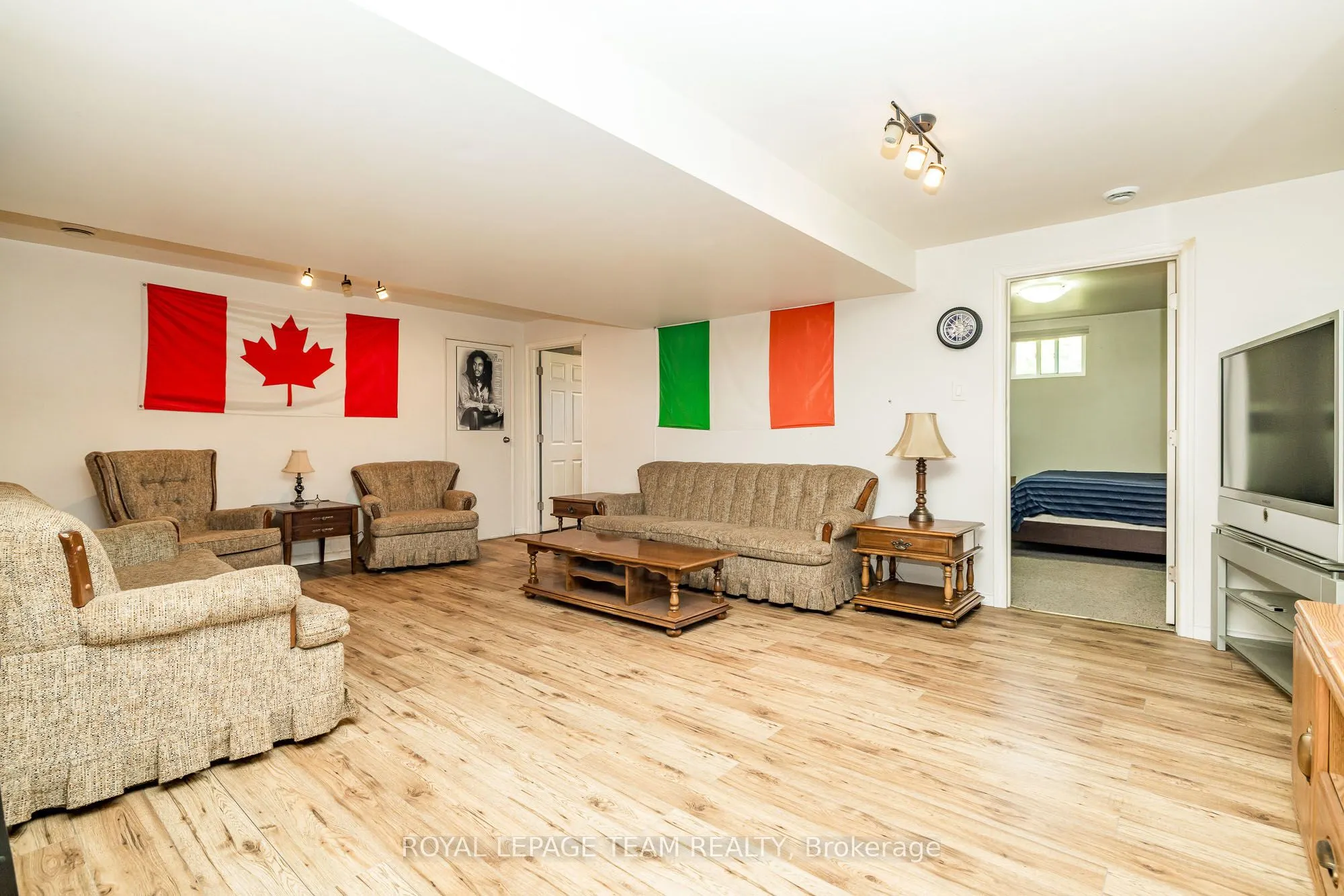 1234 Kinburn Side Road