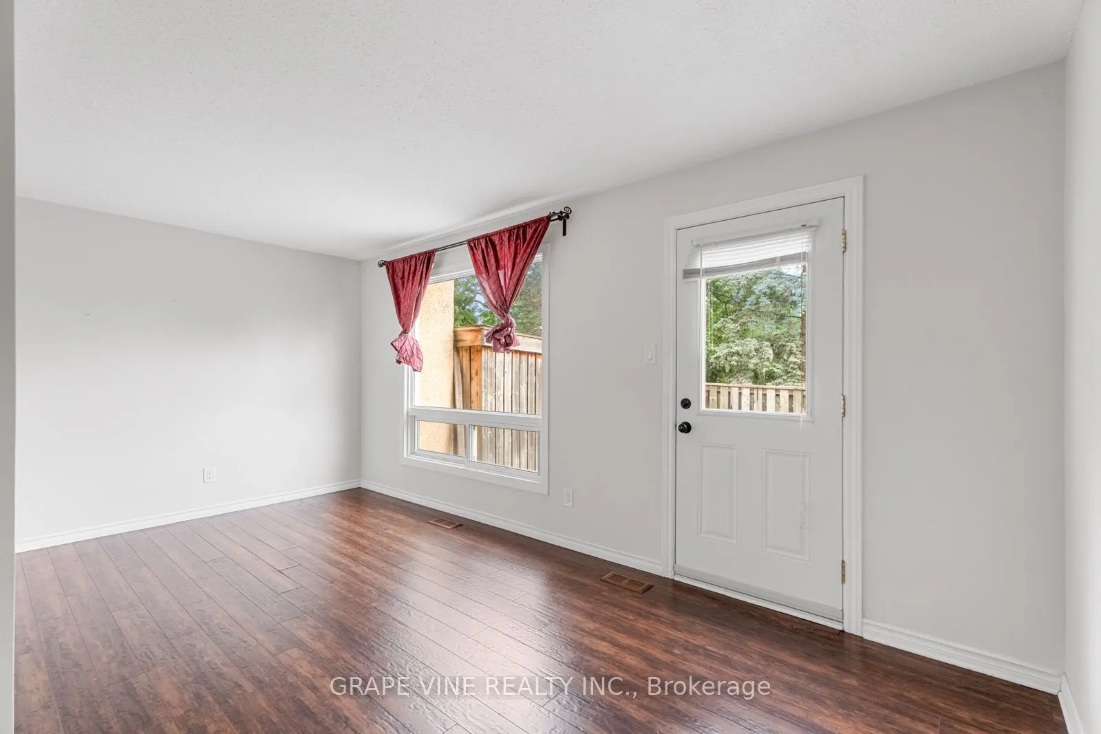 82 Chimo Drive