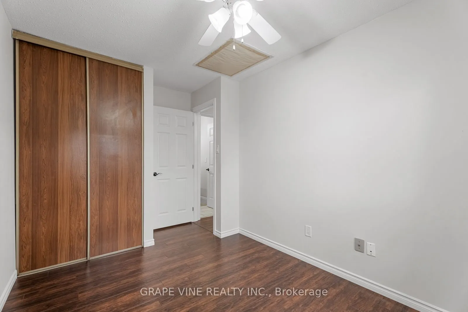 82 Chimo Drive