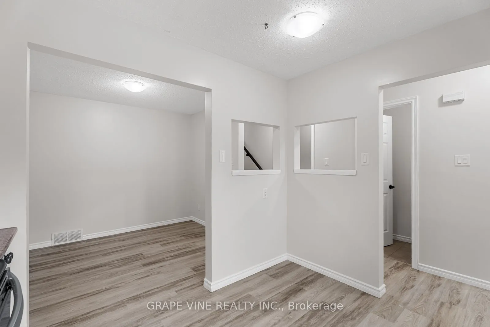 82 Chimo Drive