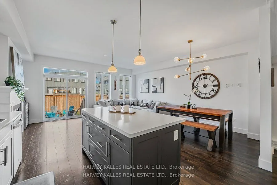 203 Yellow Birch Crescent