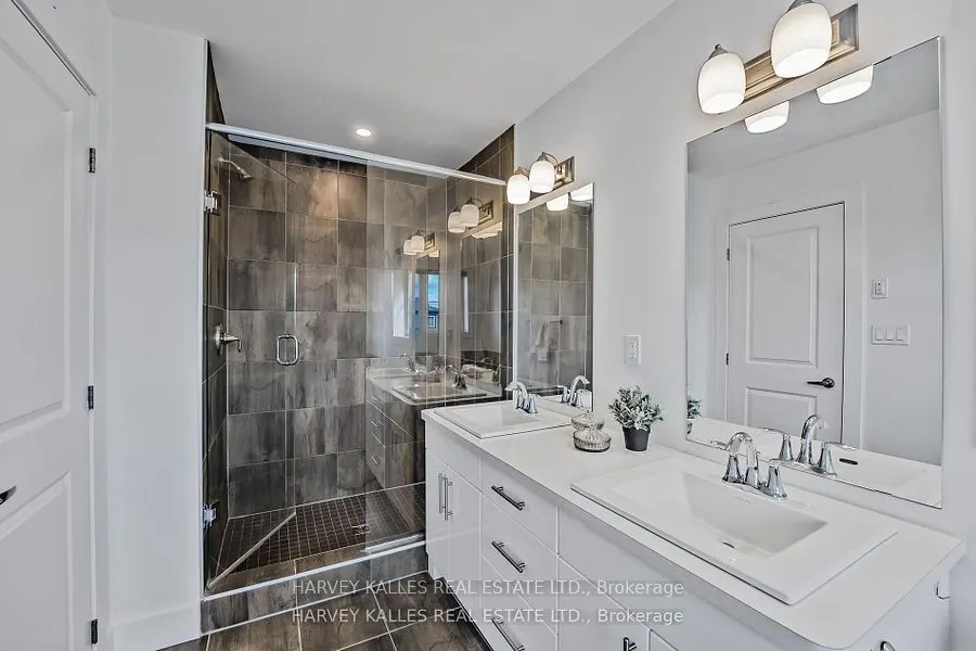 203 Yellow Birch Crescent