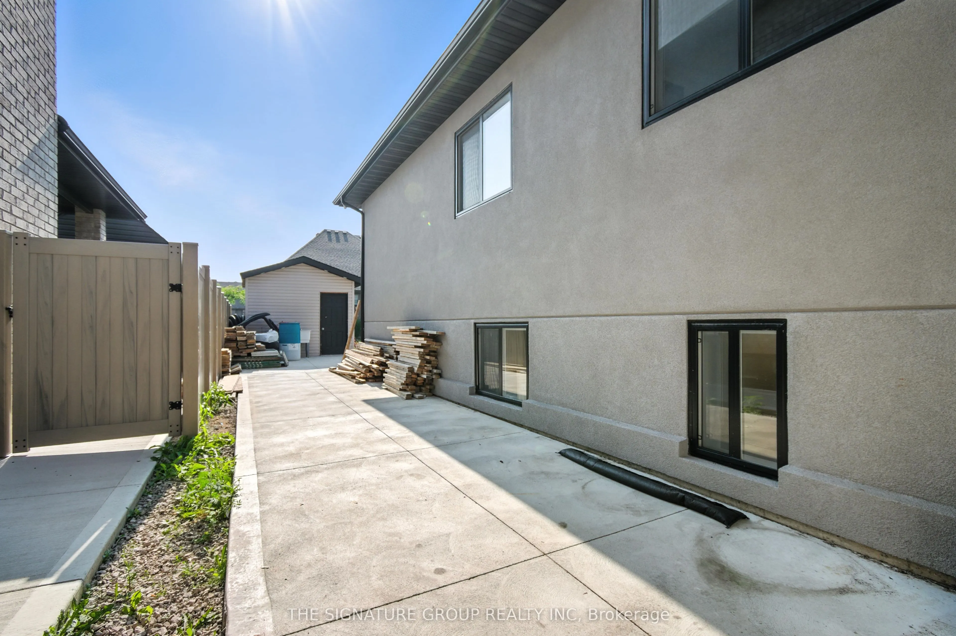 1541 Clearwater Avenue
