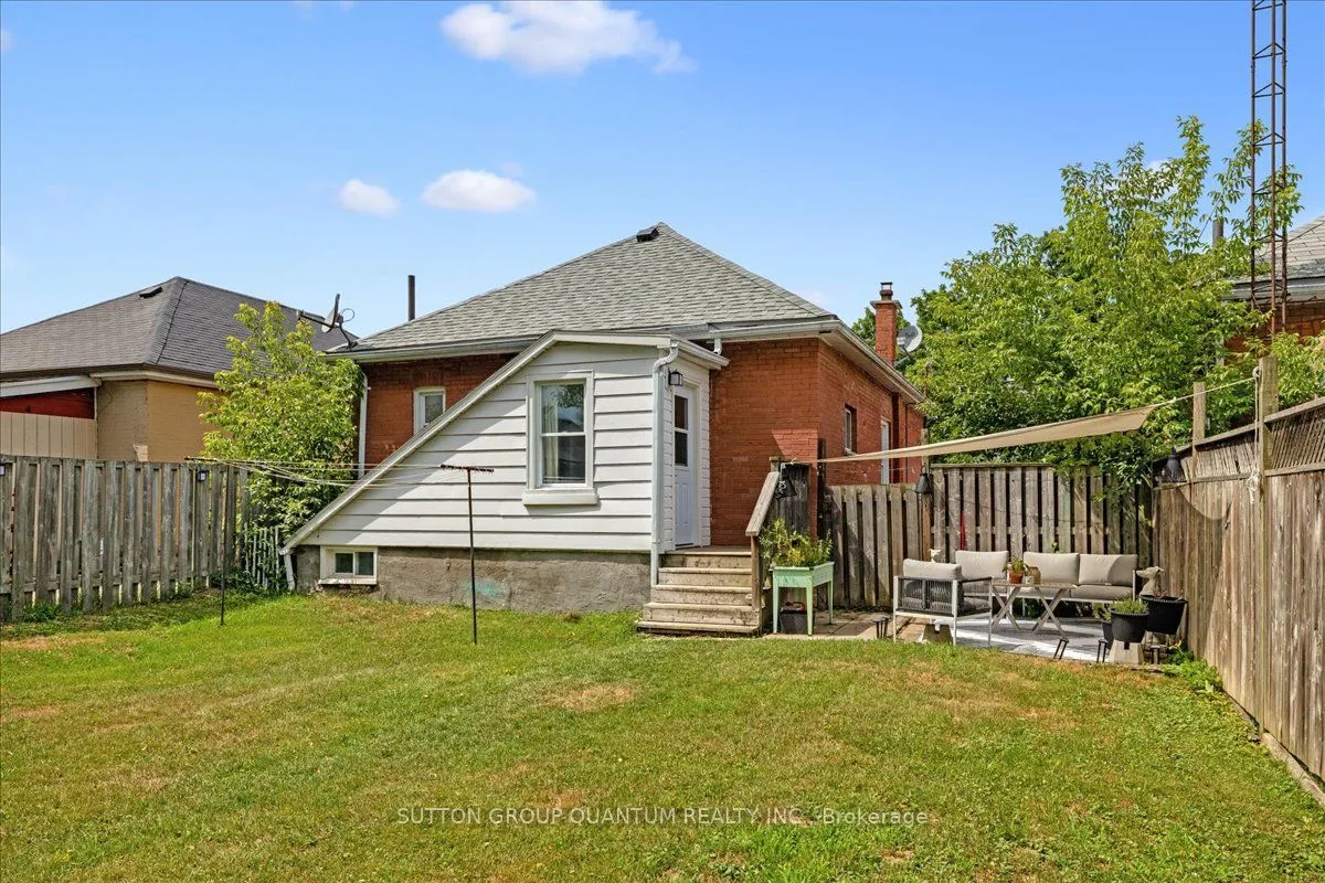 48 Aberdeen Avenue