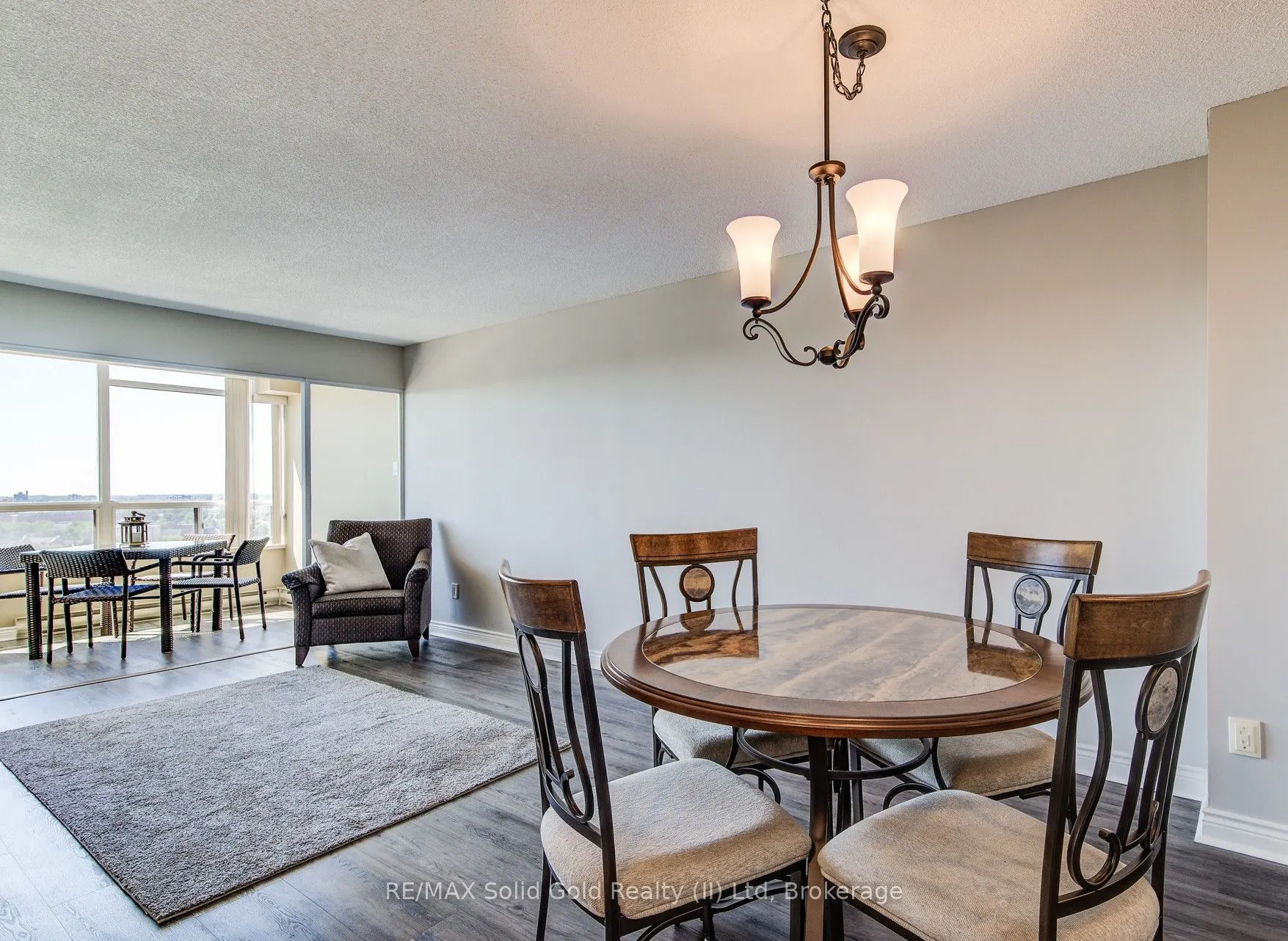 6 Willow Street, #2203