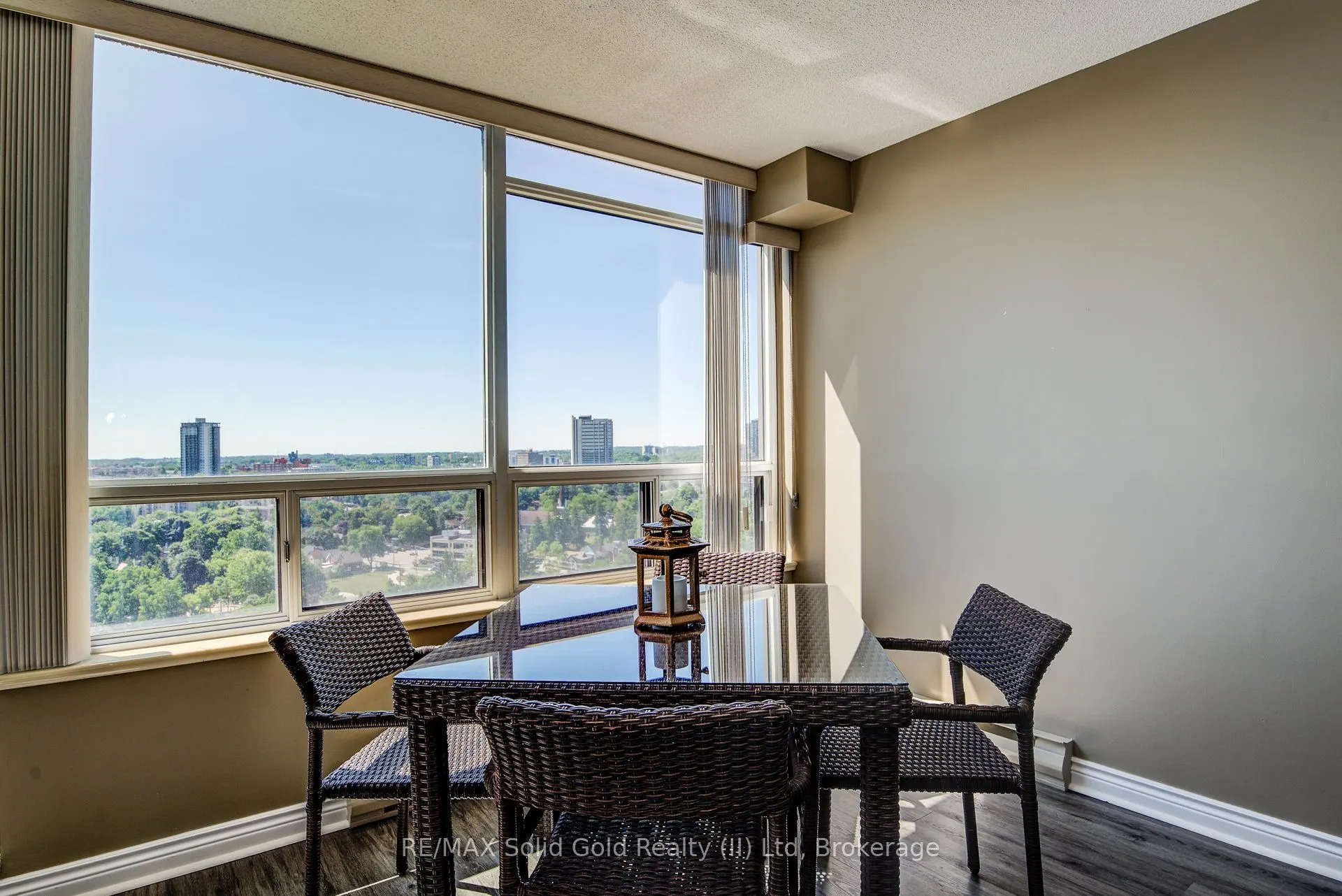 6 Willow Street, #2203