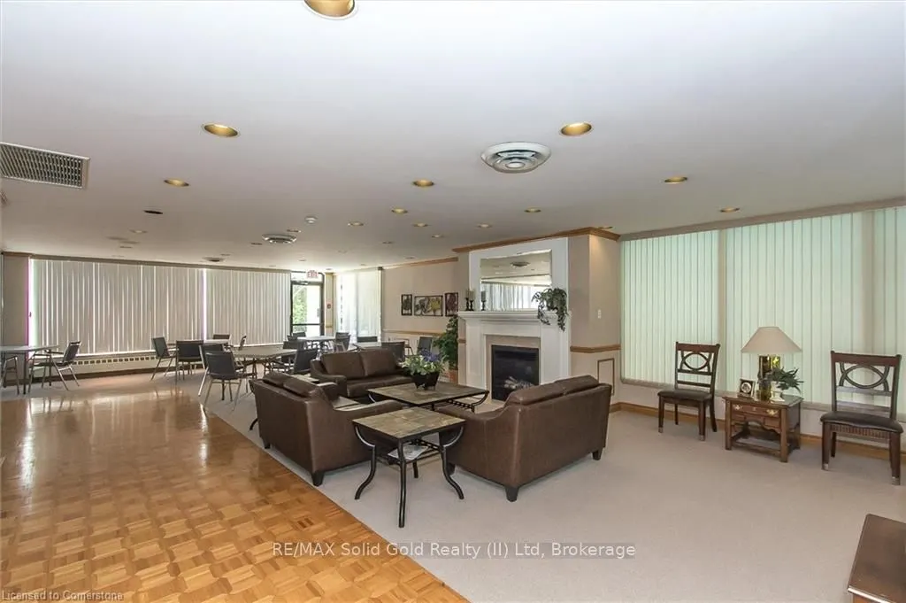 6 Willow Street, #2203