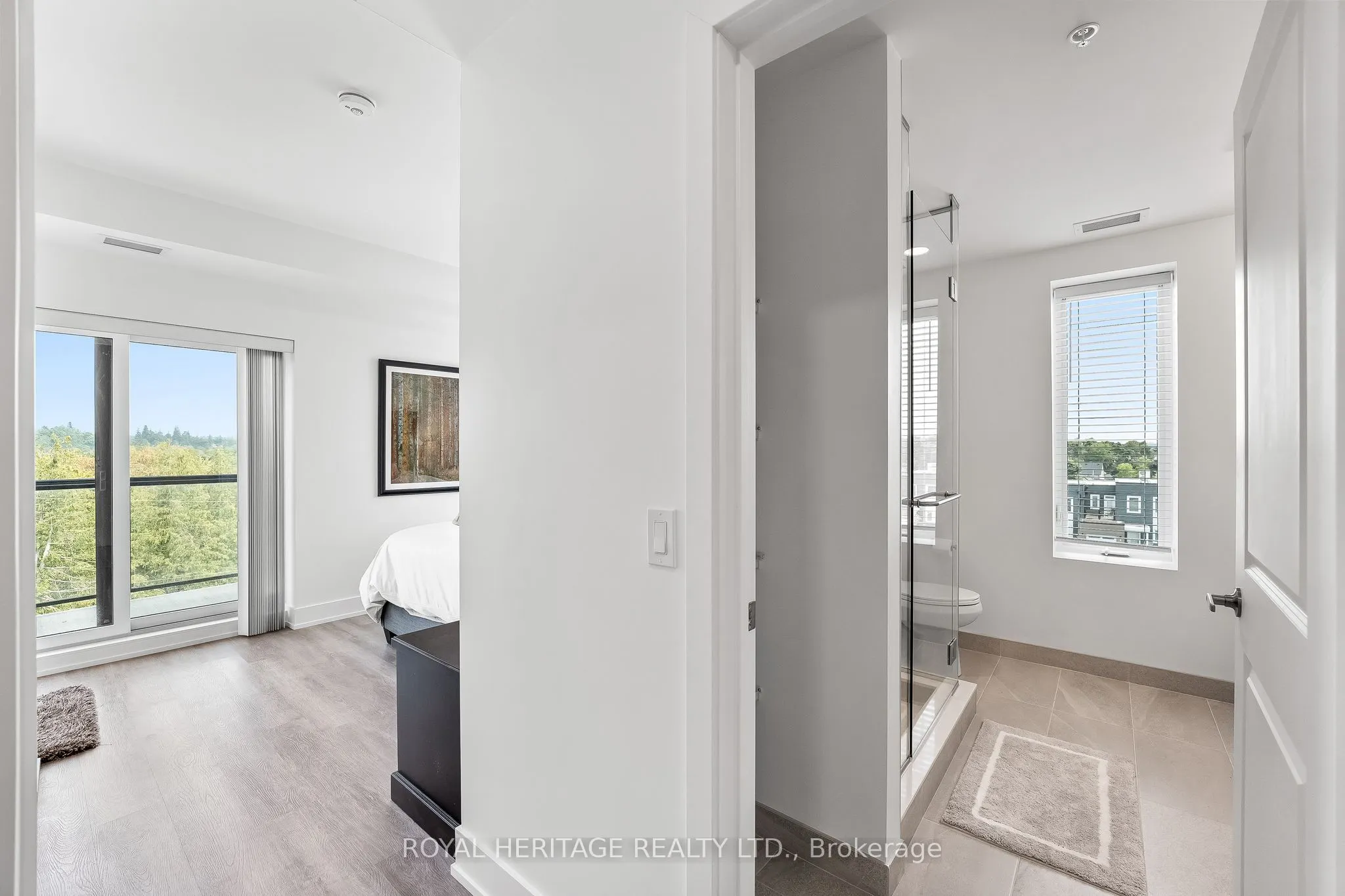 19B West Street N, #402