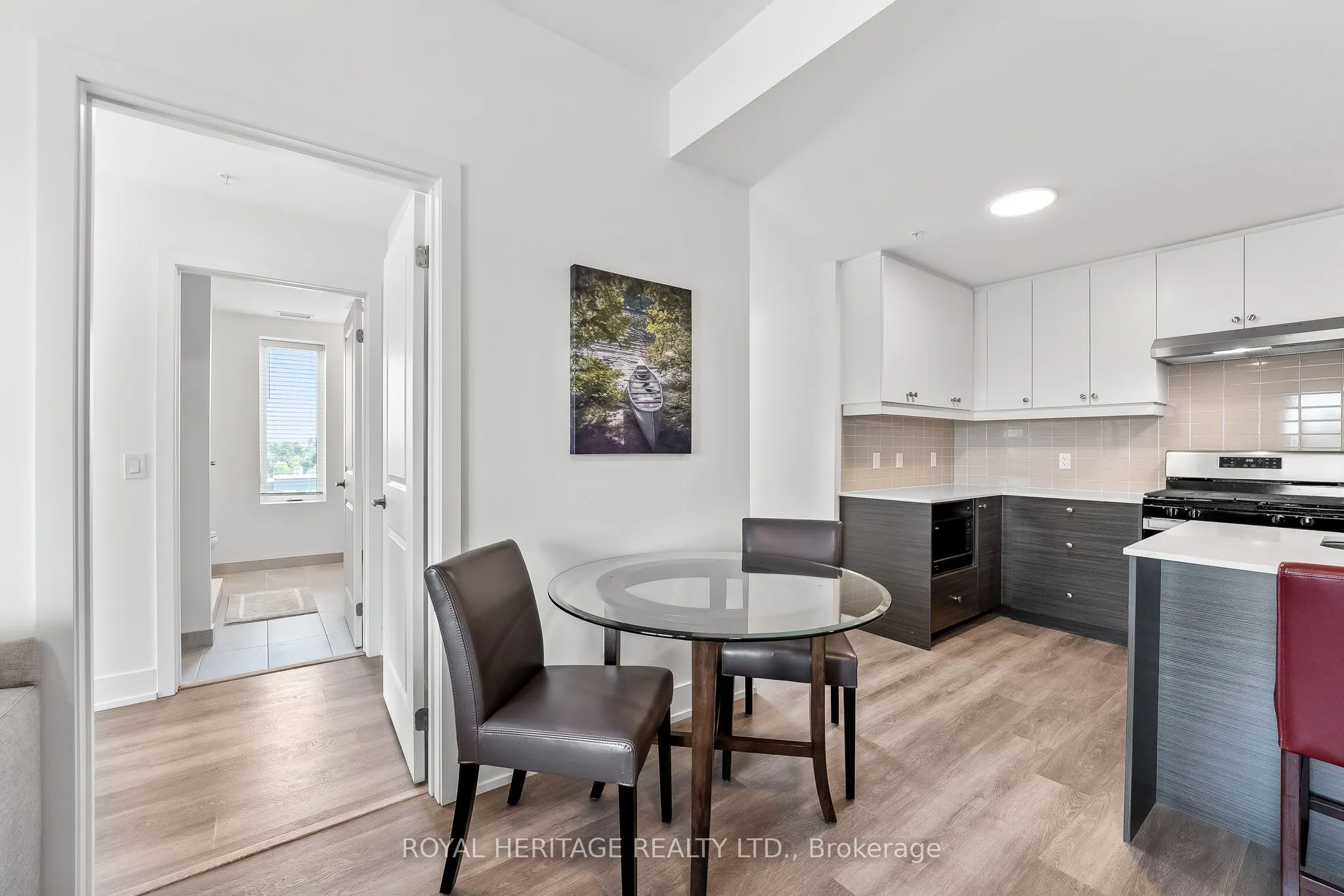 19B West Street N, #402