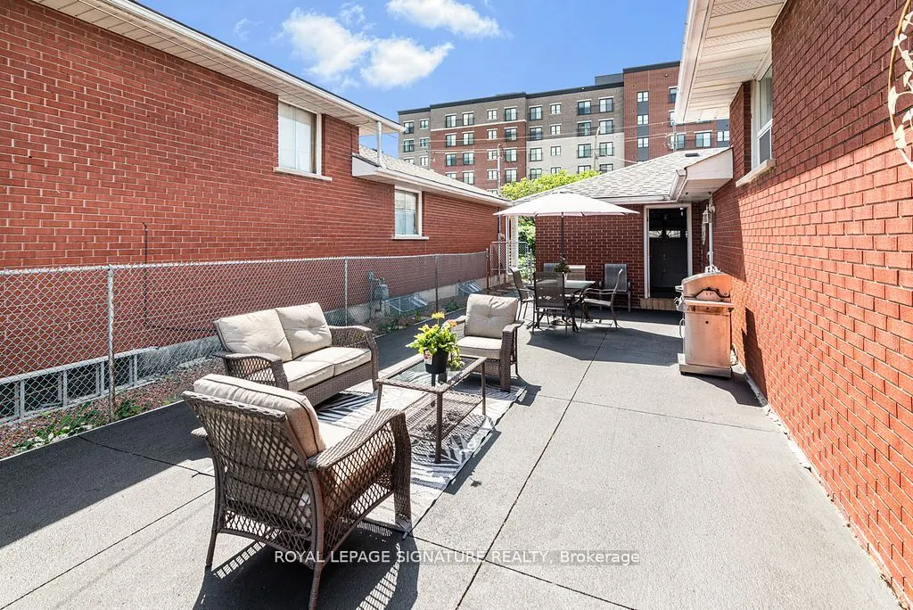 58 Centennial Parkway S