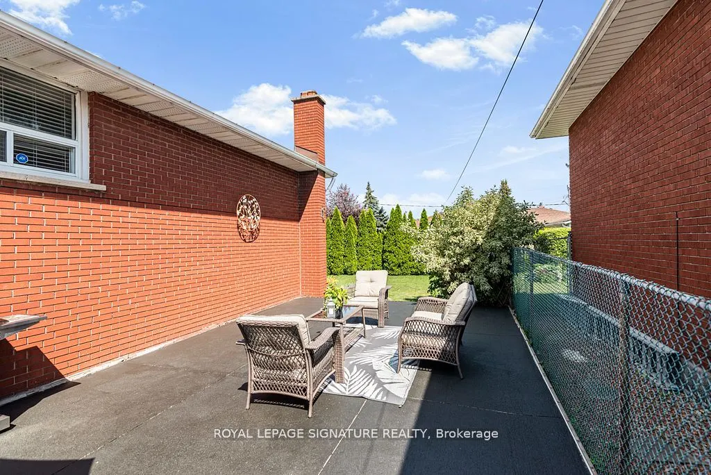 58 Centennial Parkway S