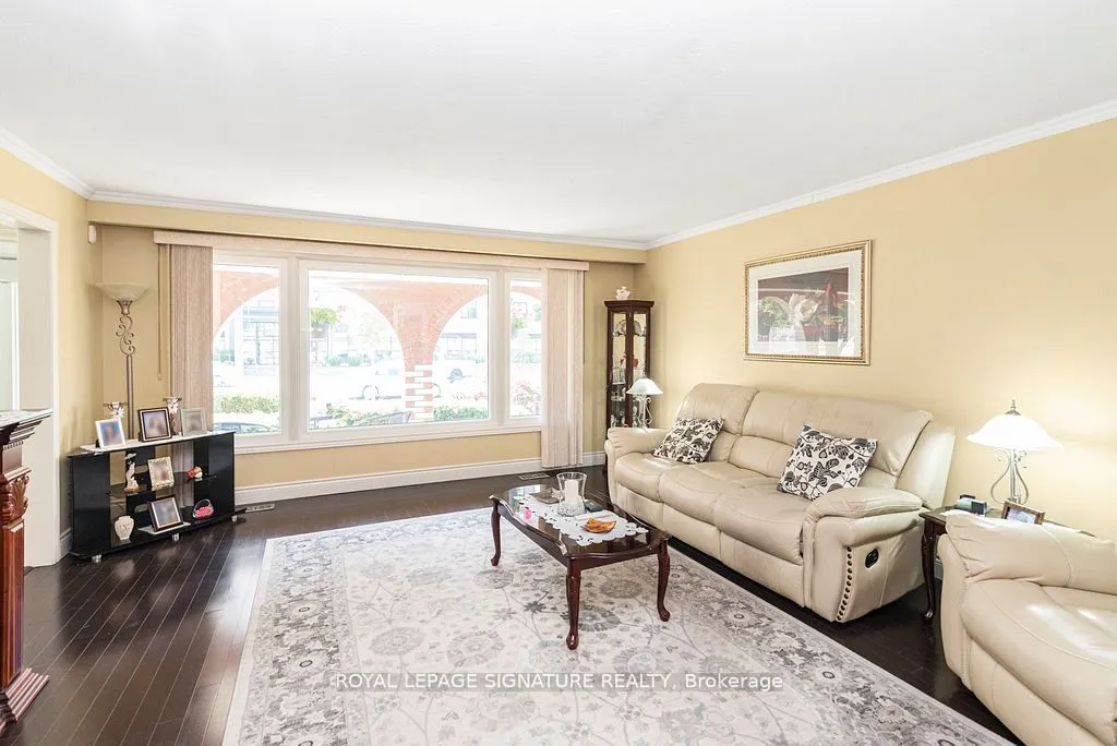 58 Centennial Parkway S