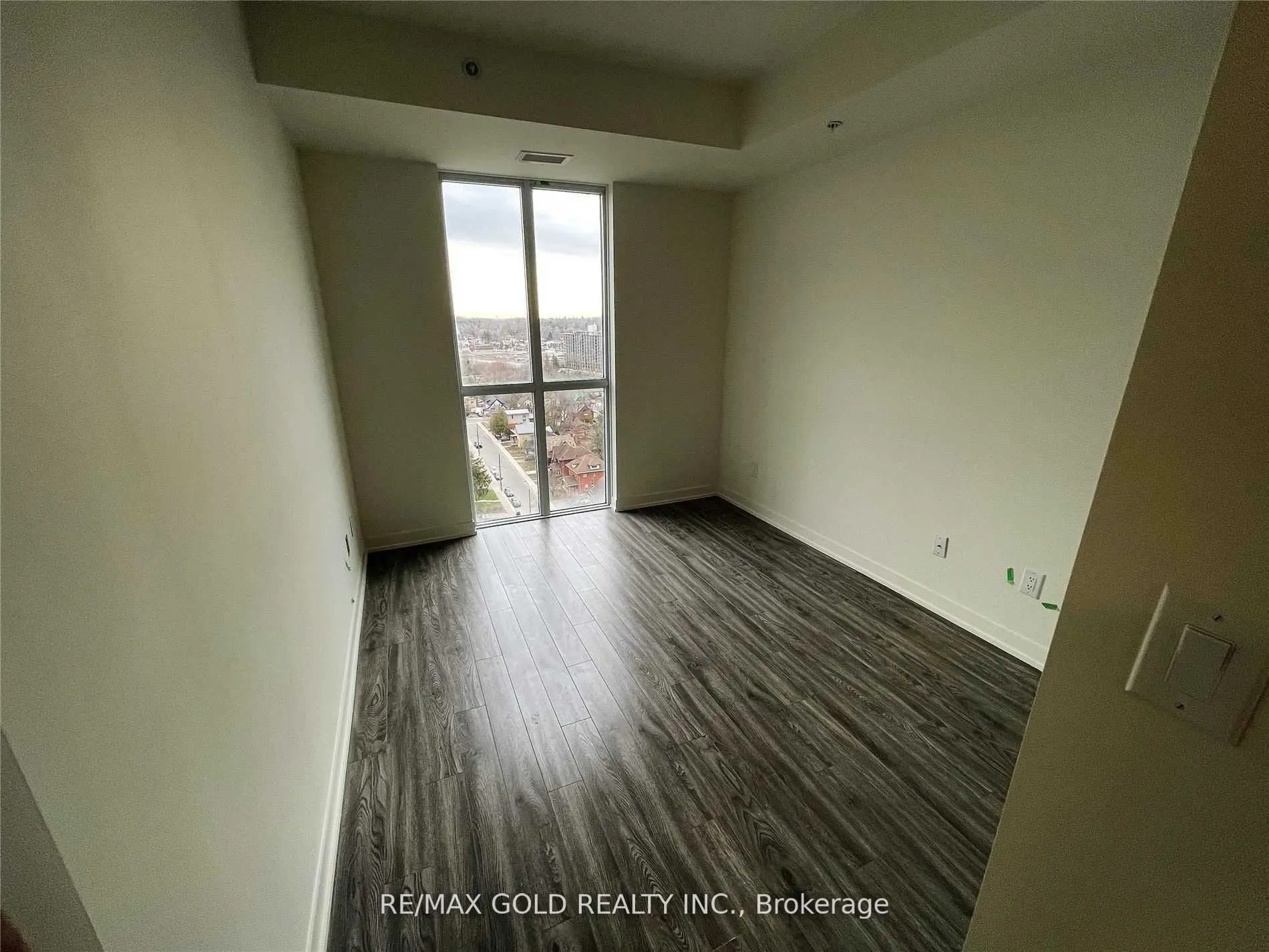 128 King Street N, #1501