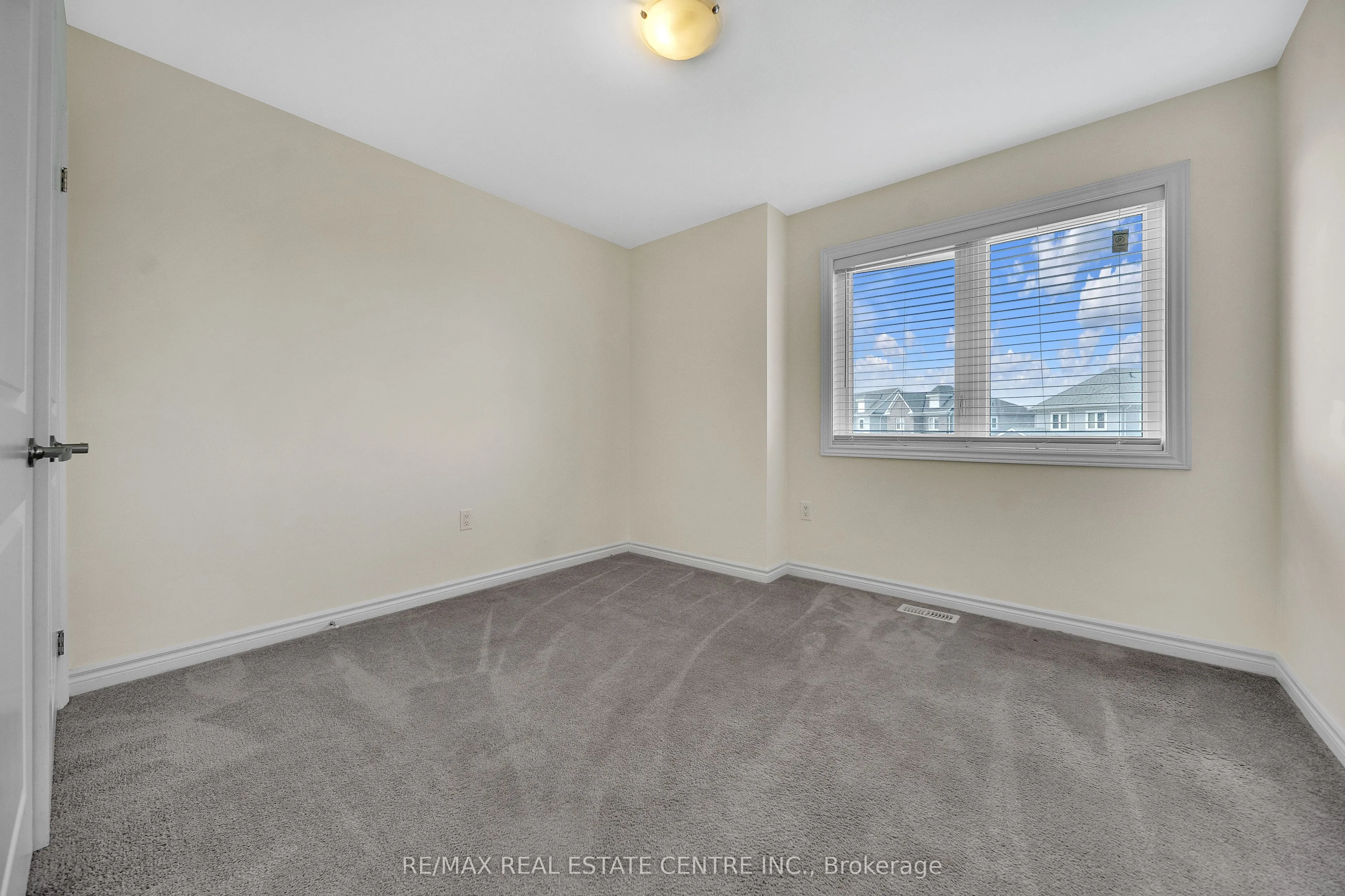 7 Todd Crescent