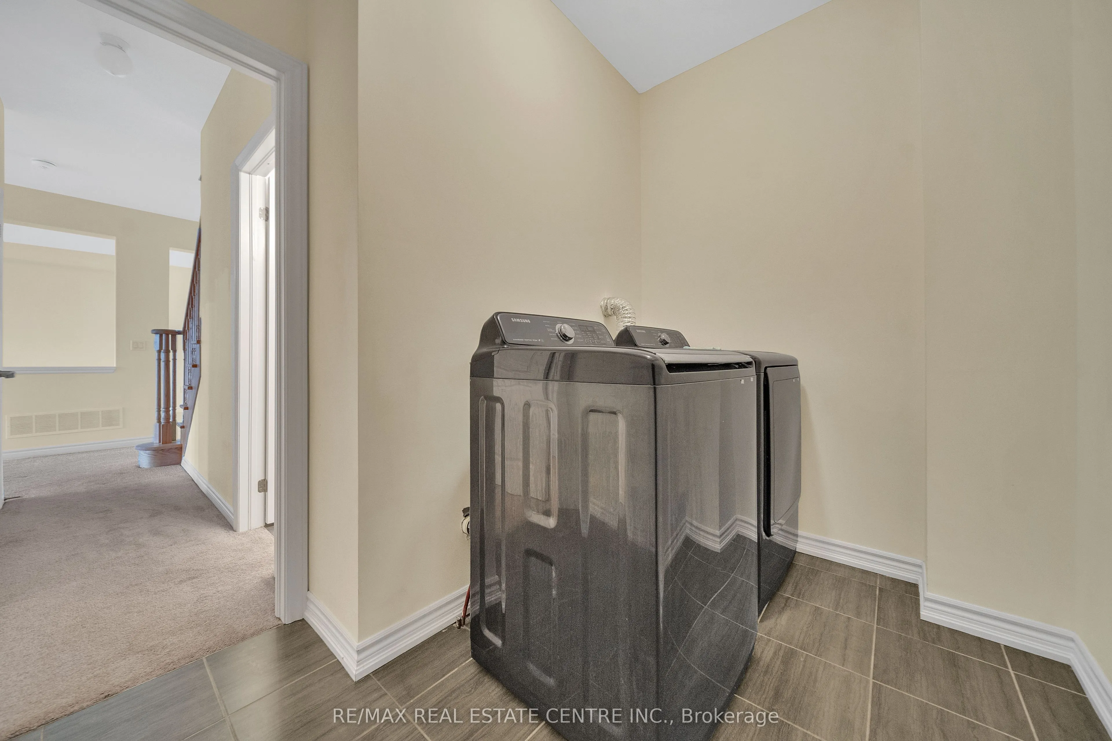 7 Todd Crescent