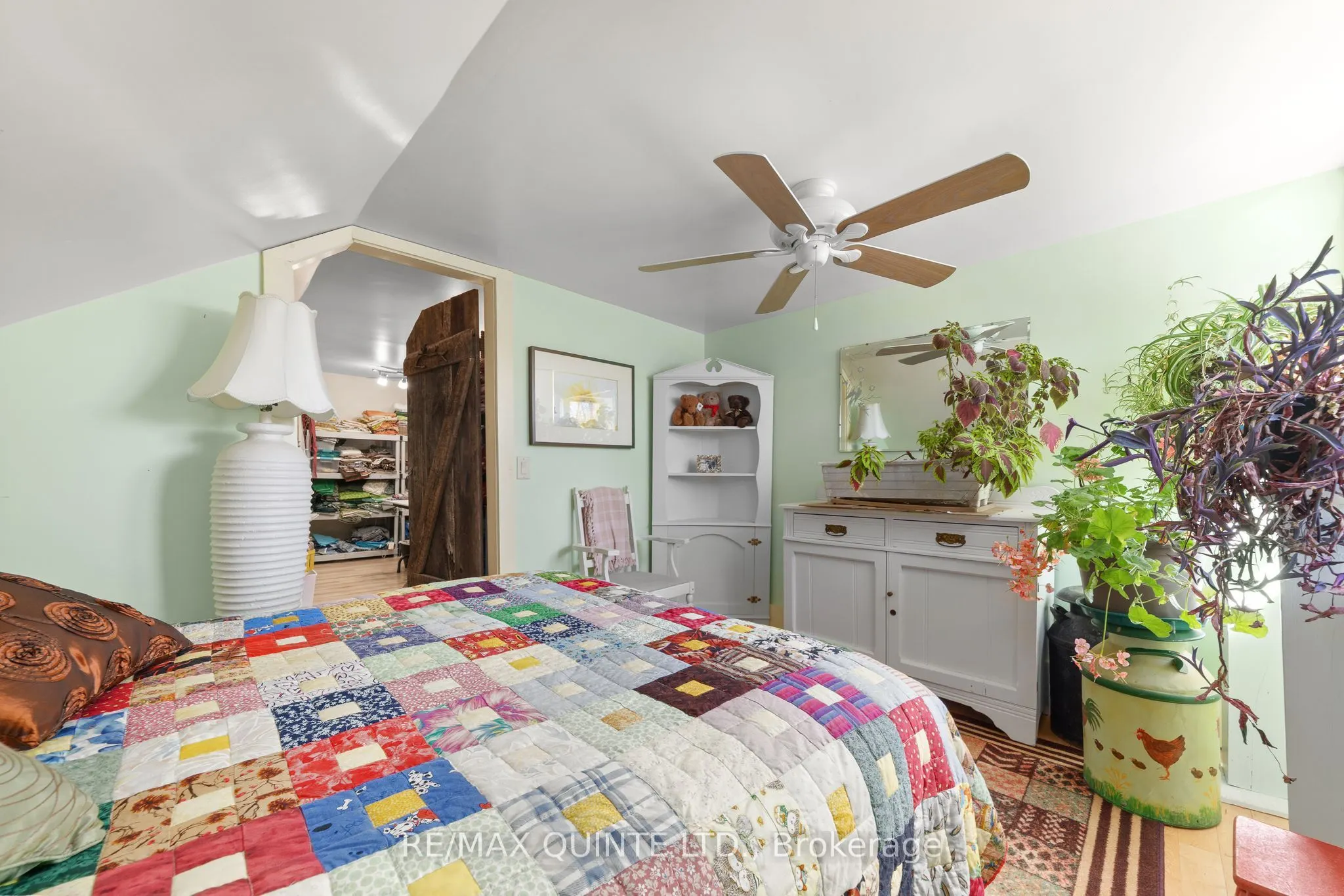 636 GLEN ROSS Road